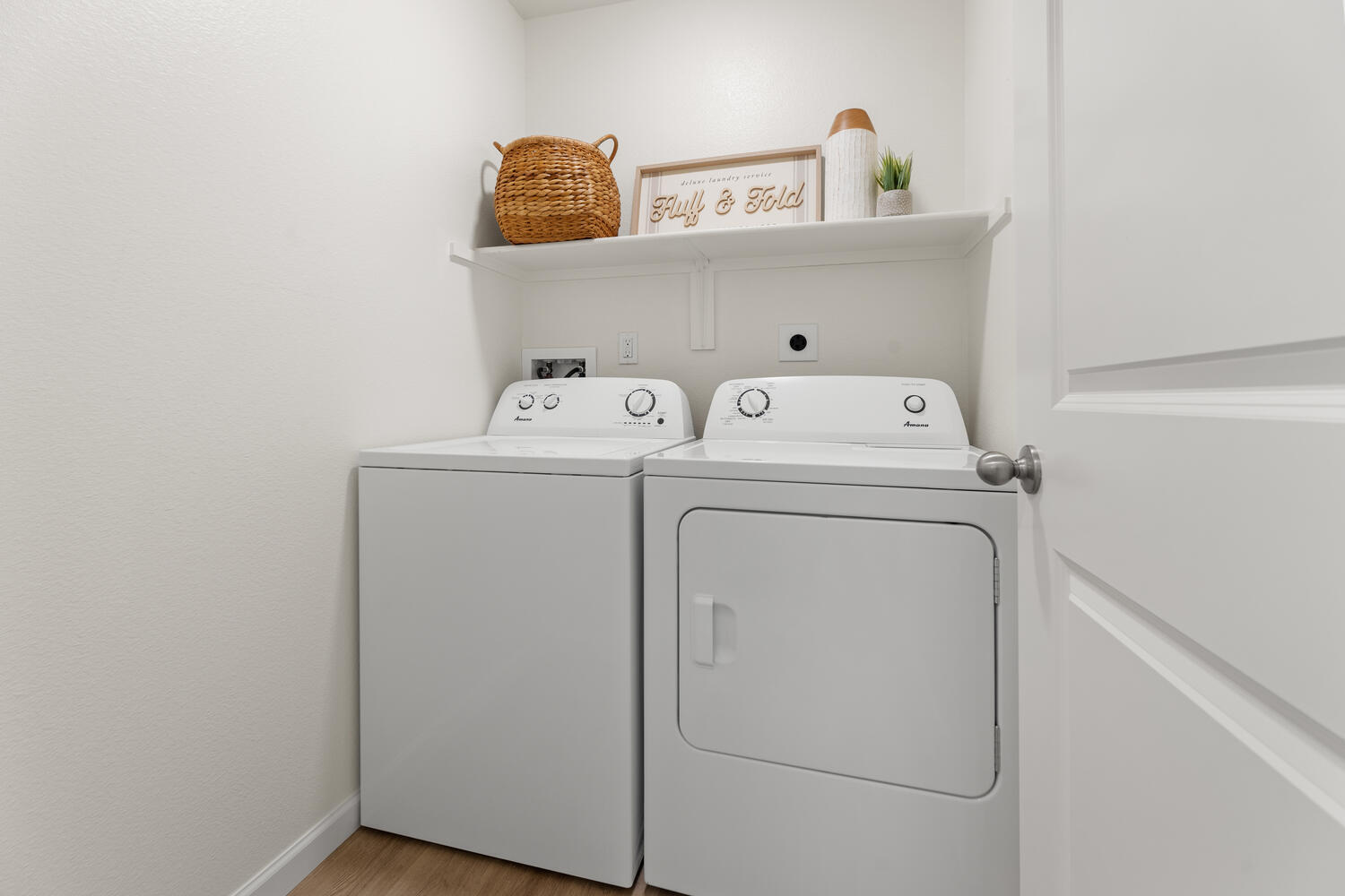 30611 Marigold Rd, Visalia, CA 93291