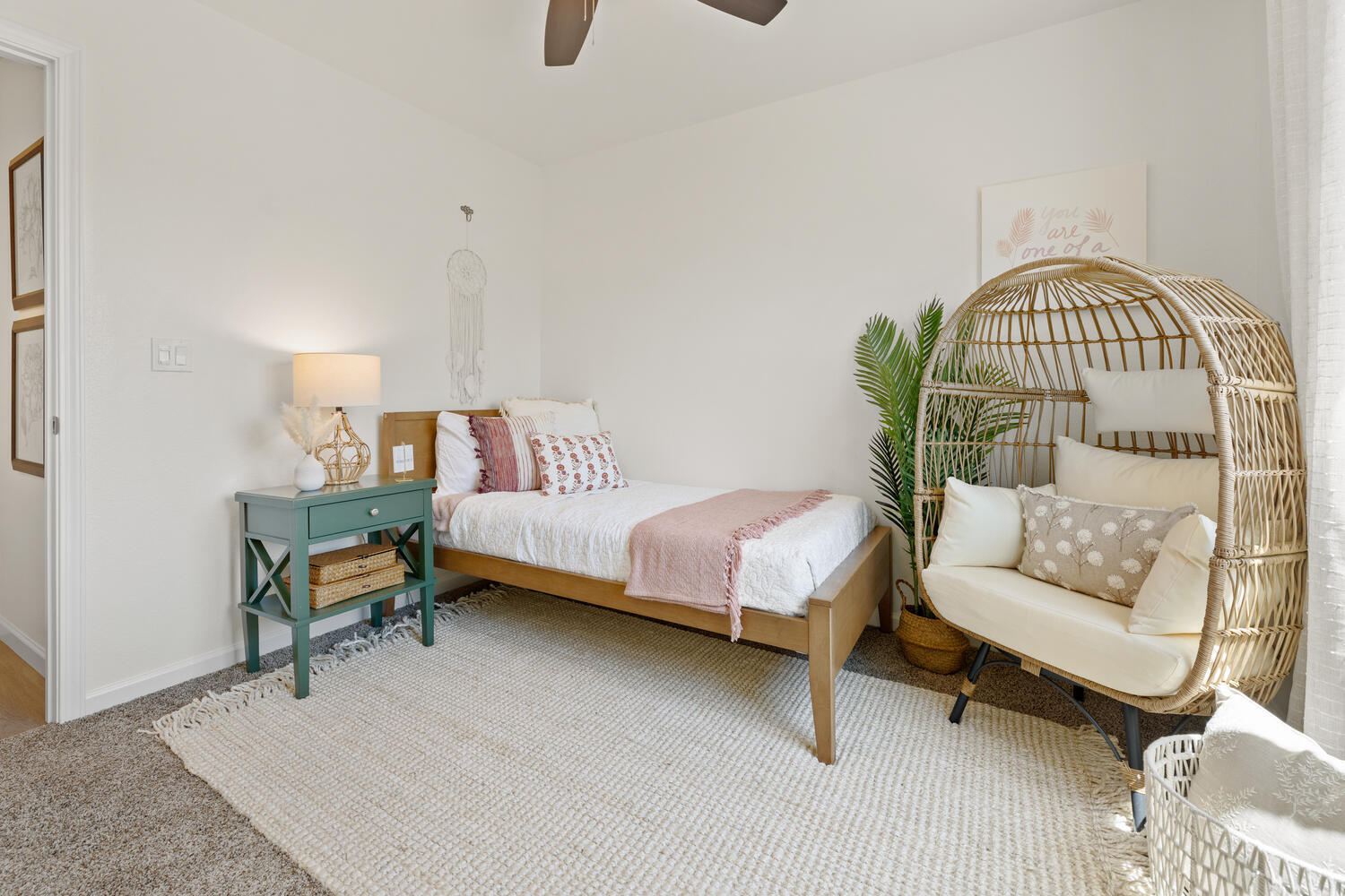 30611 Marigold Rd, Visalia, CA 93291