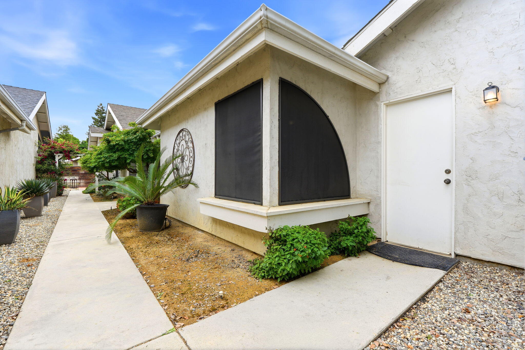 1912 S Pinnacle St, Visalia, CA 93292