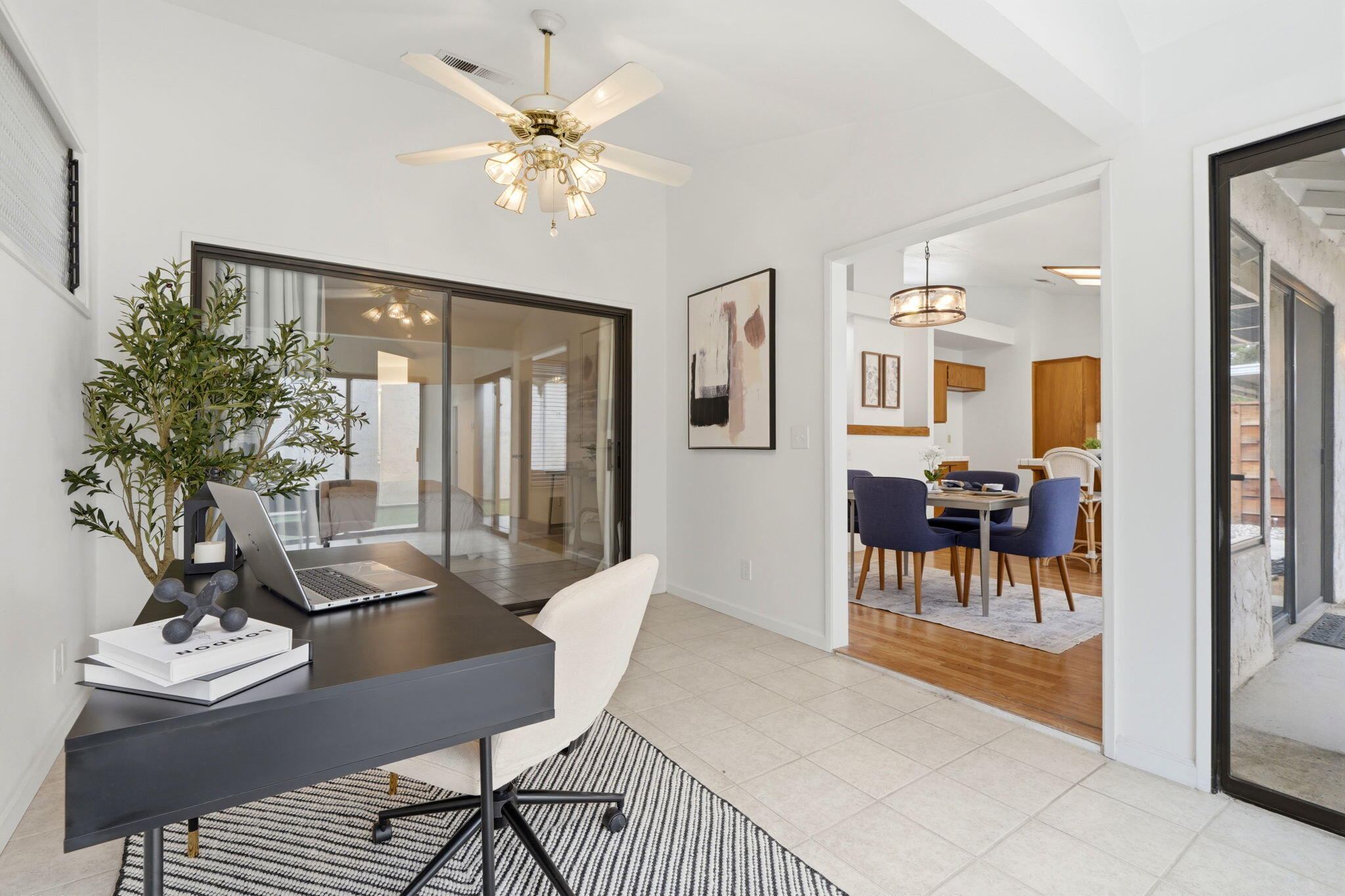 1912 S Pinnacle St, Visalia, CA 93292