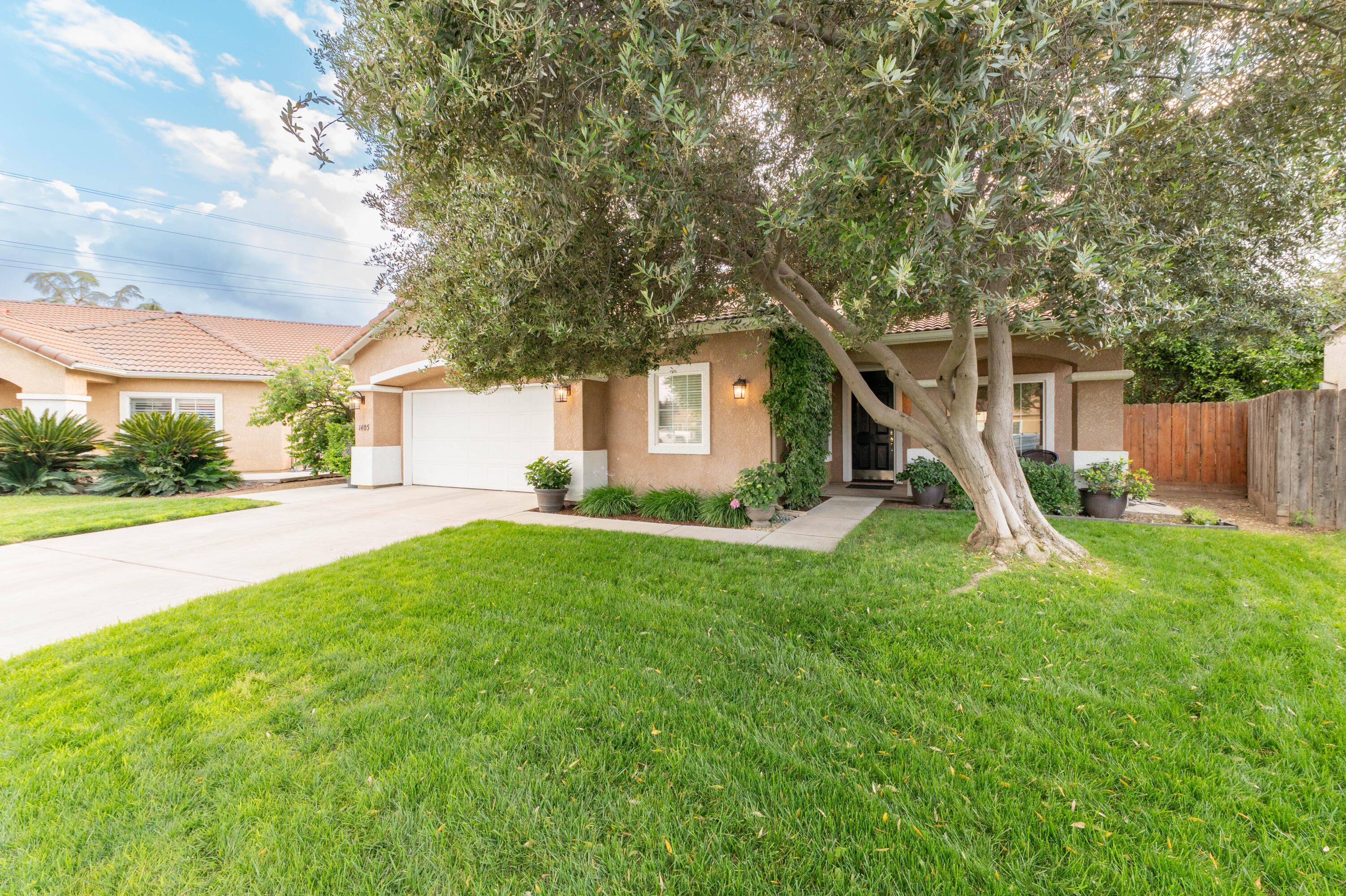 1405 Cortese St, Tulare, CA 93274