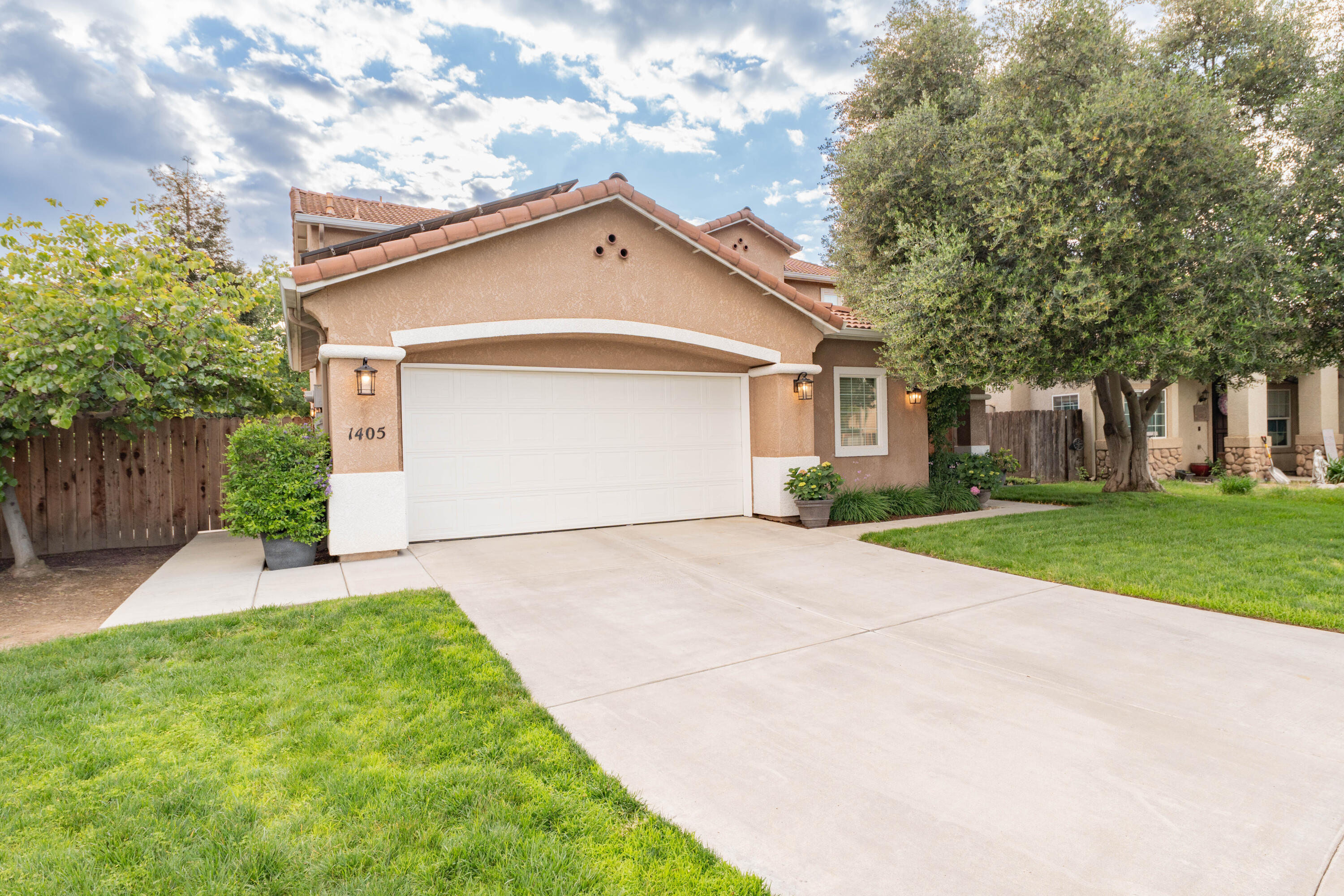 1405 Cortese St, Tulare, CA 93274