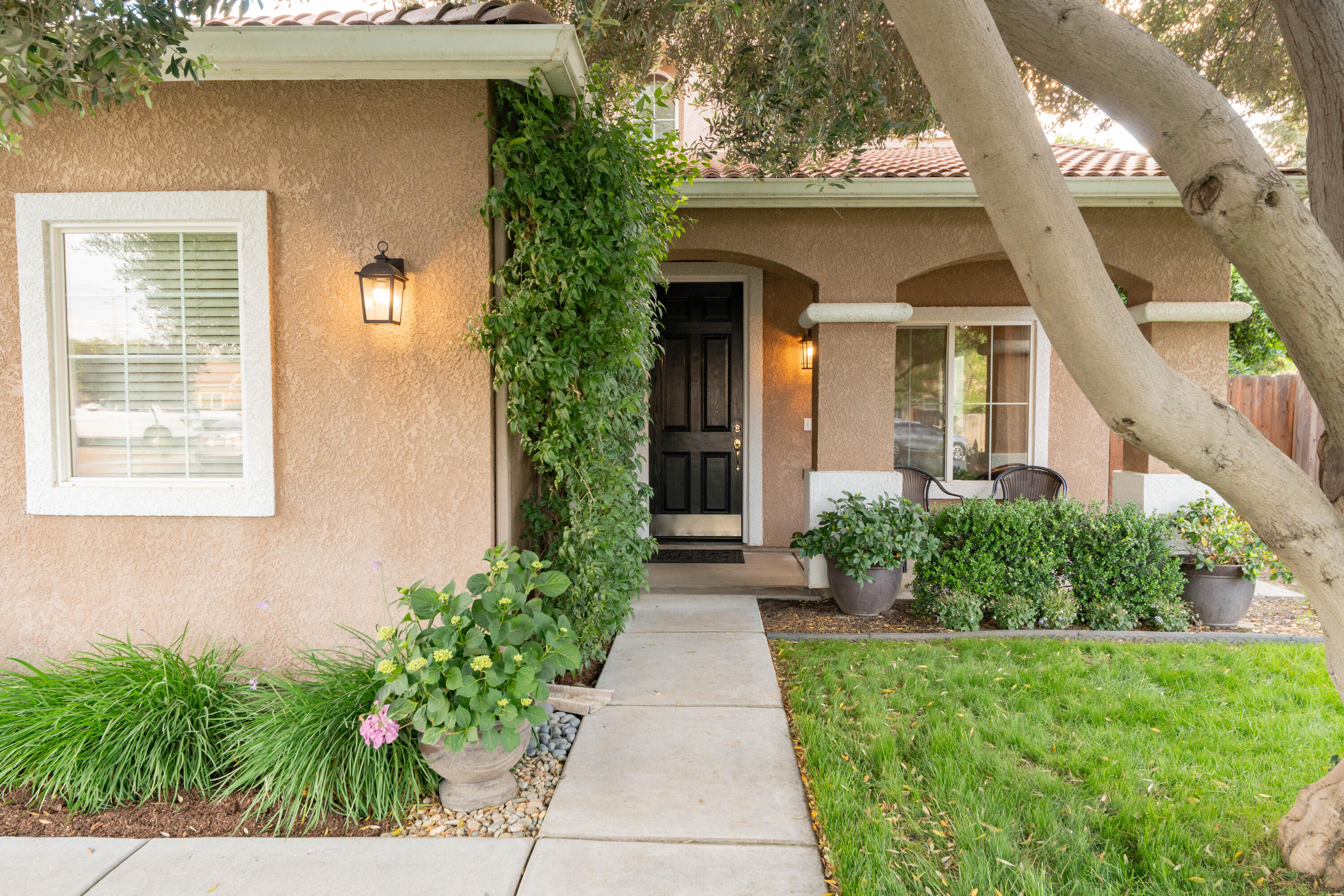 1405 Cortese St, Tulare, CA 93274