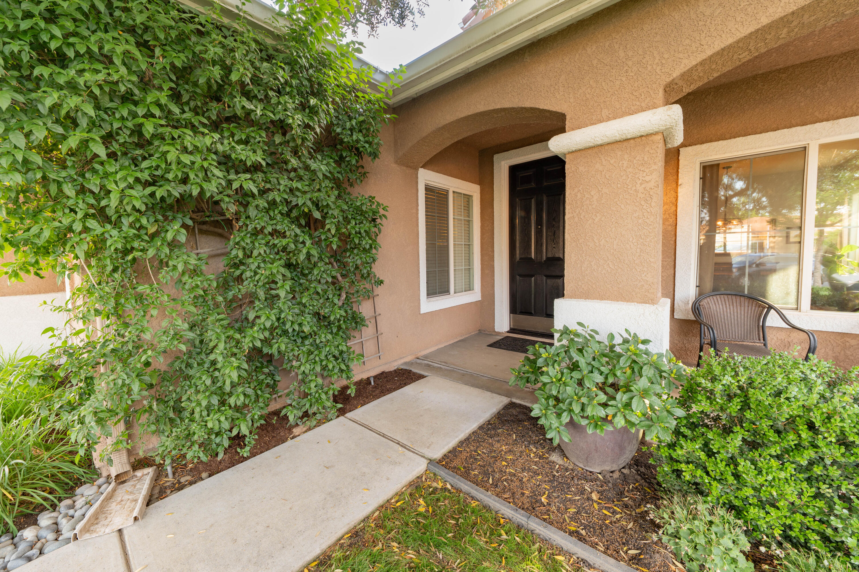 1405 Cortese St, Tulare, CA 93274