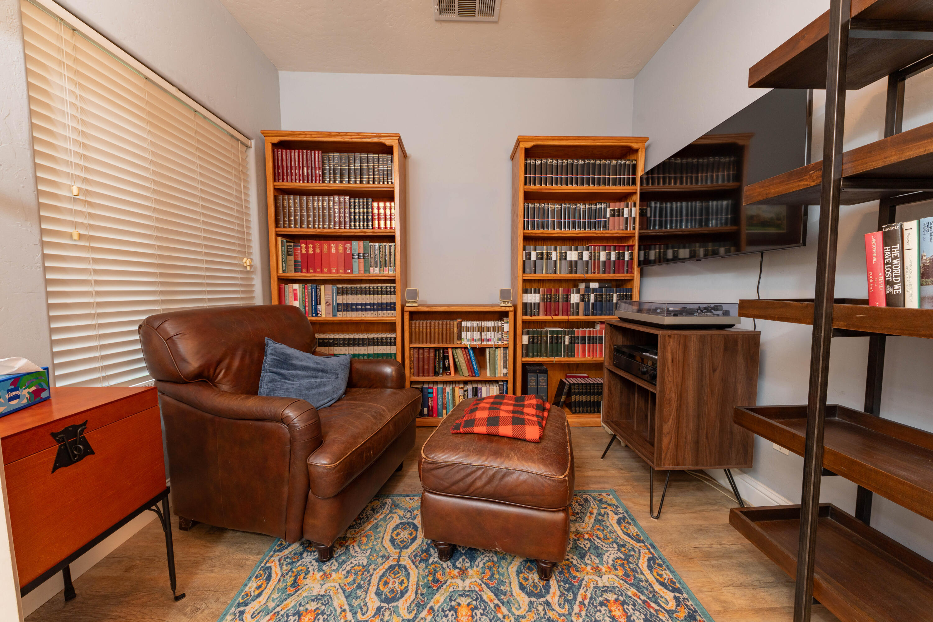 1405 Cortese St, Tulare, CA 93274