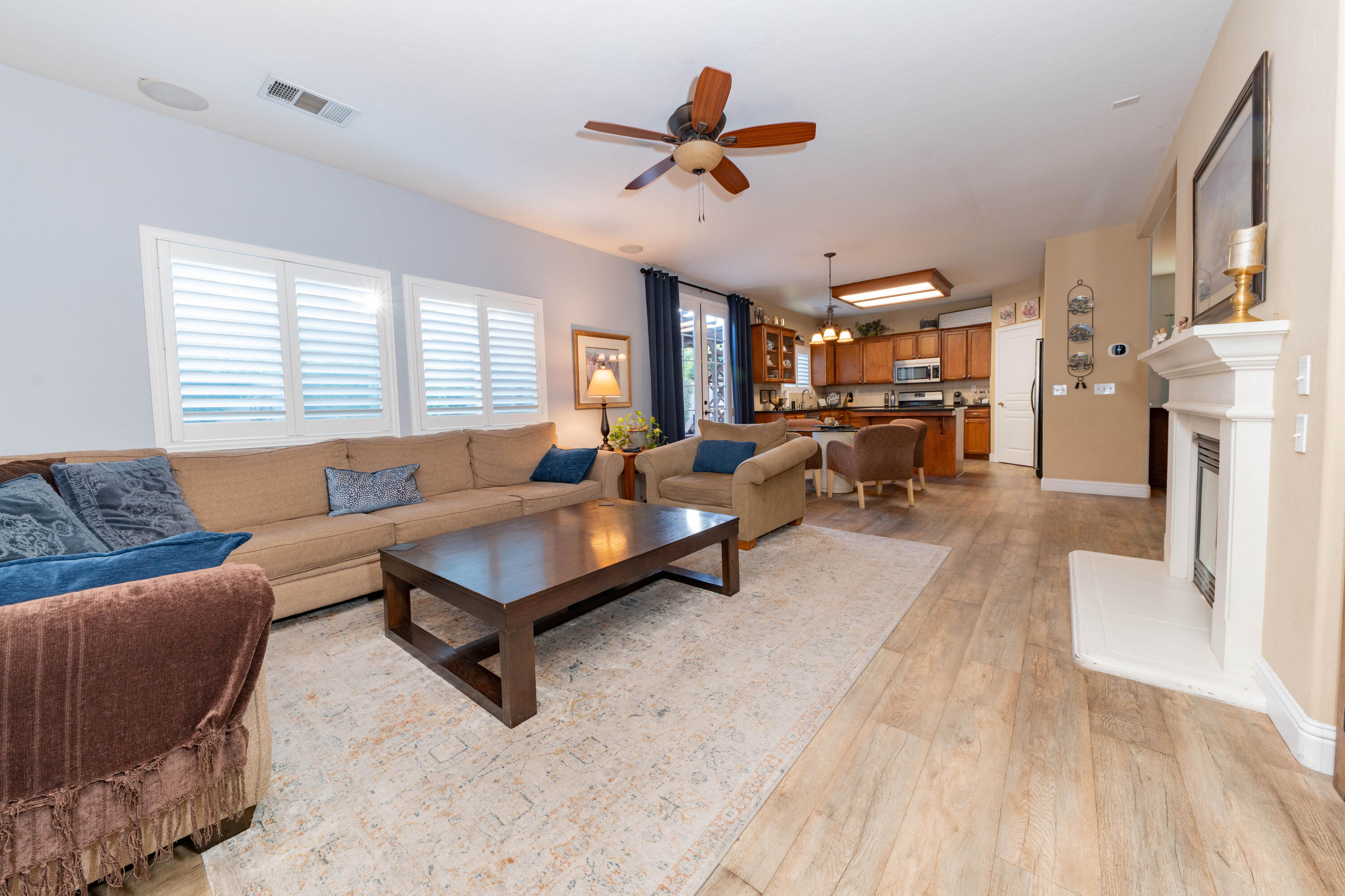 1405 Cortese St, Tulare, CA 93274