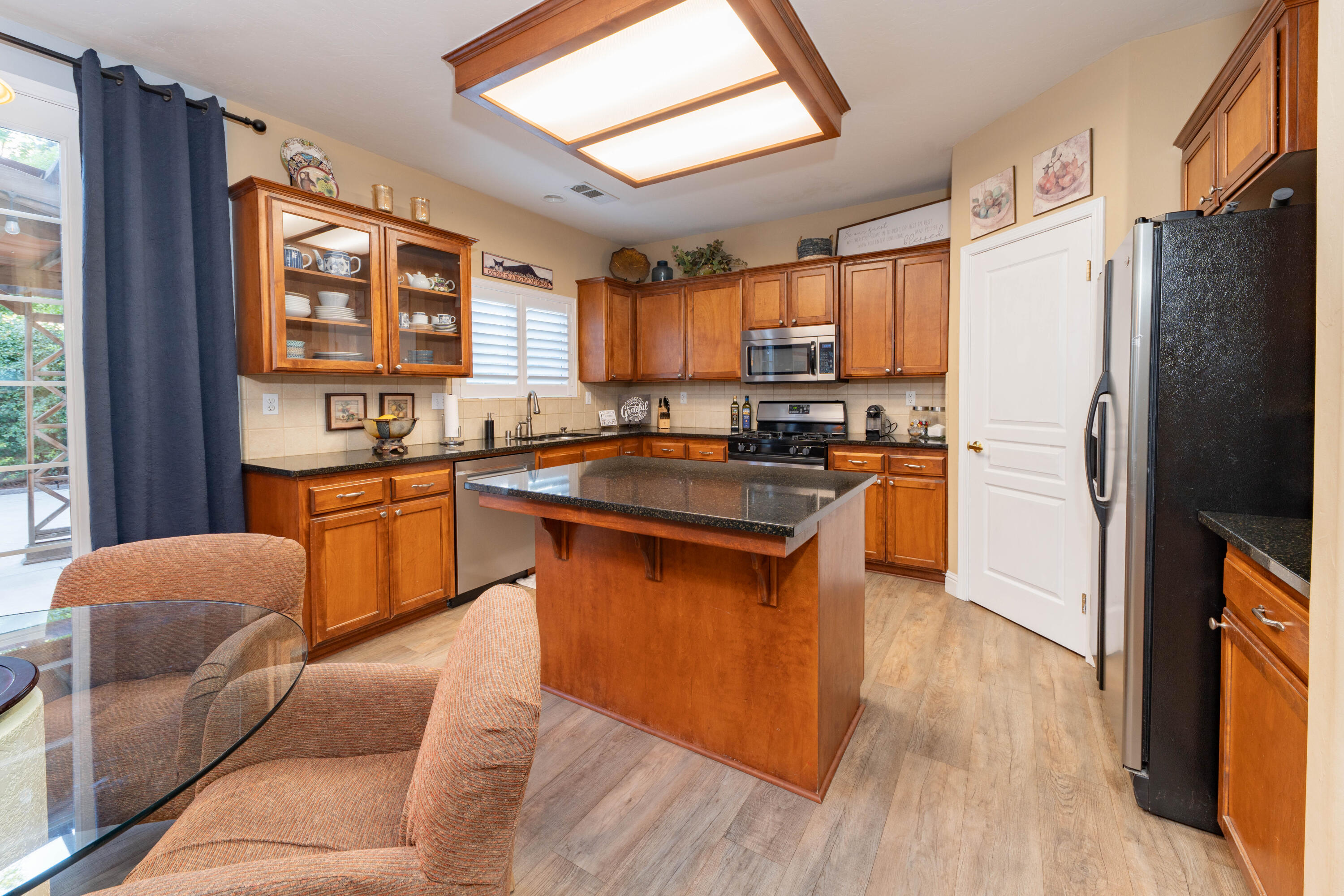 1405 Cortese St, Tulare, CA 93274