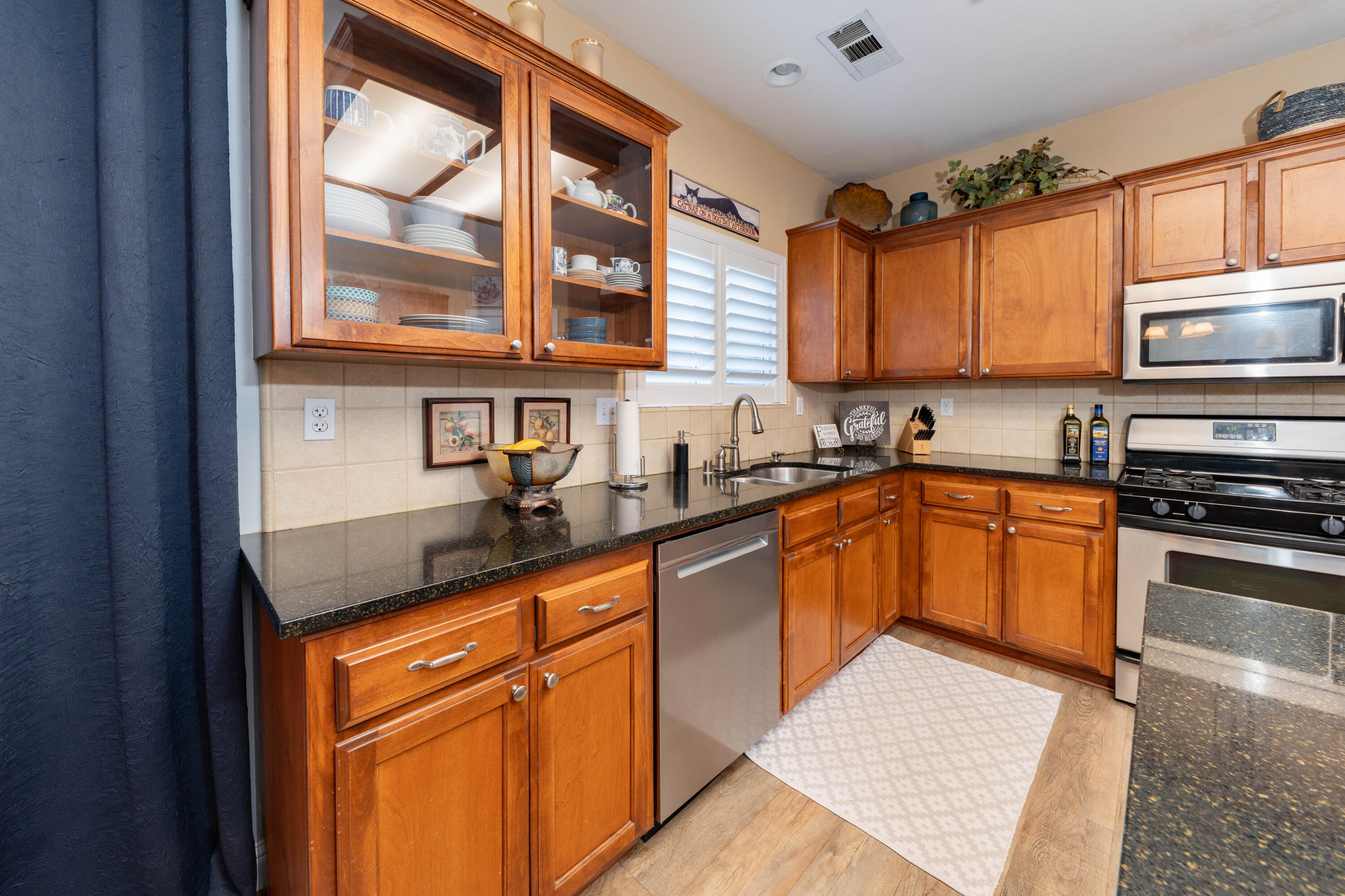 1405 Cortese St, Tulare, CA 93274