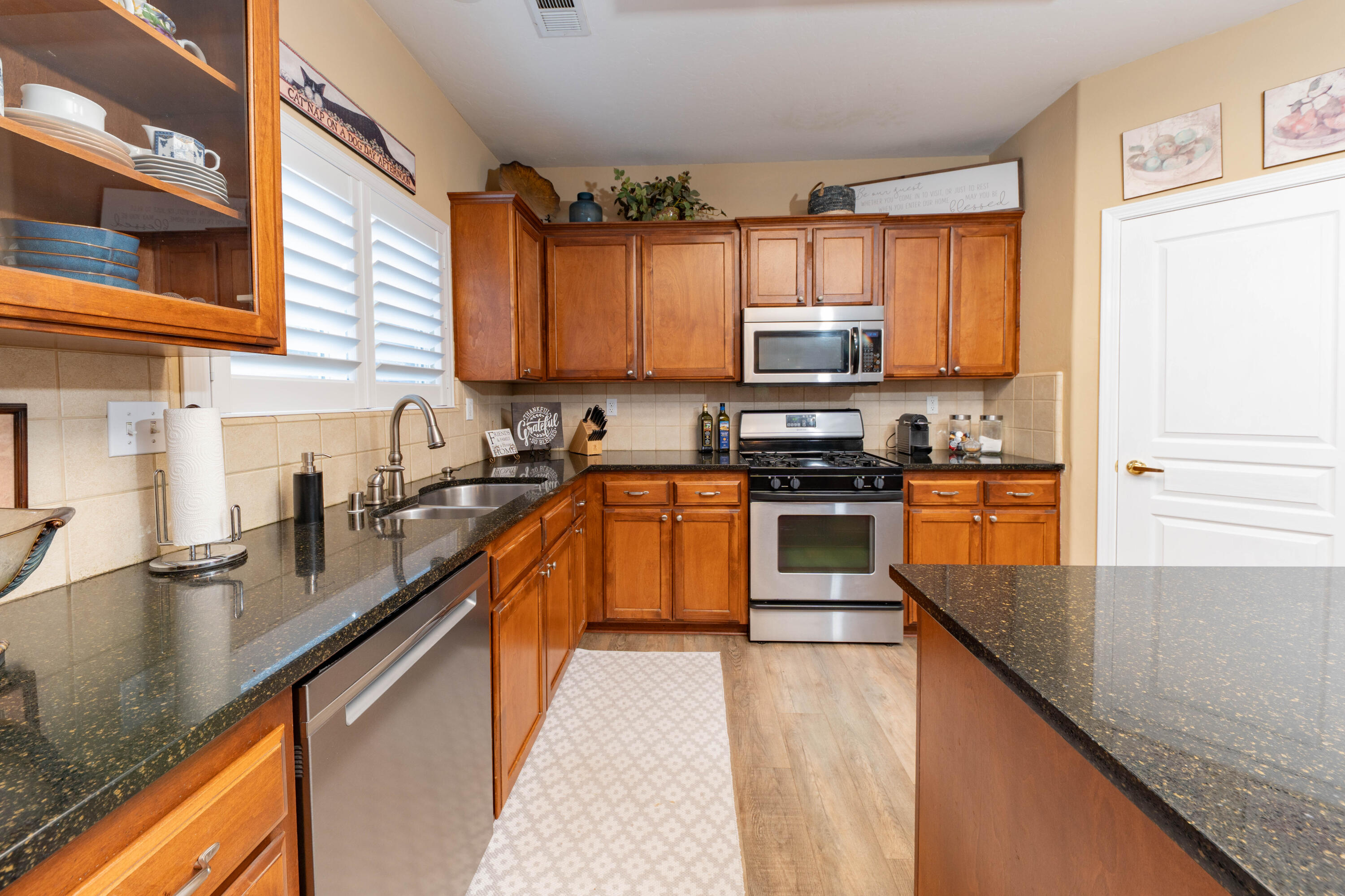 1405 Cortese St, Tulare, CA 93274