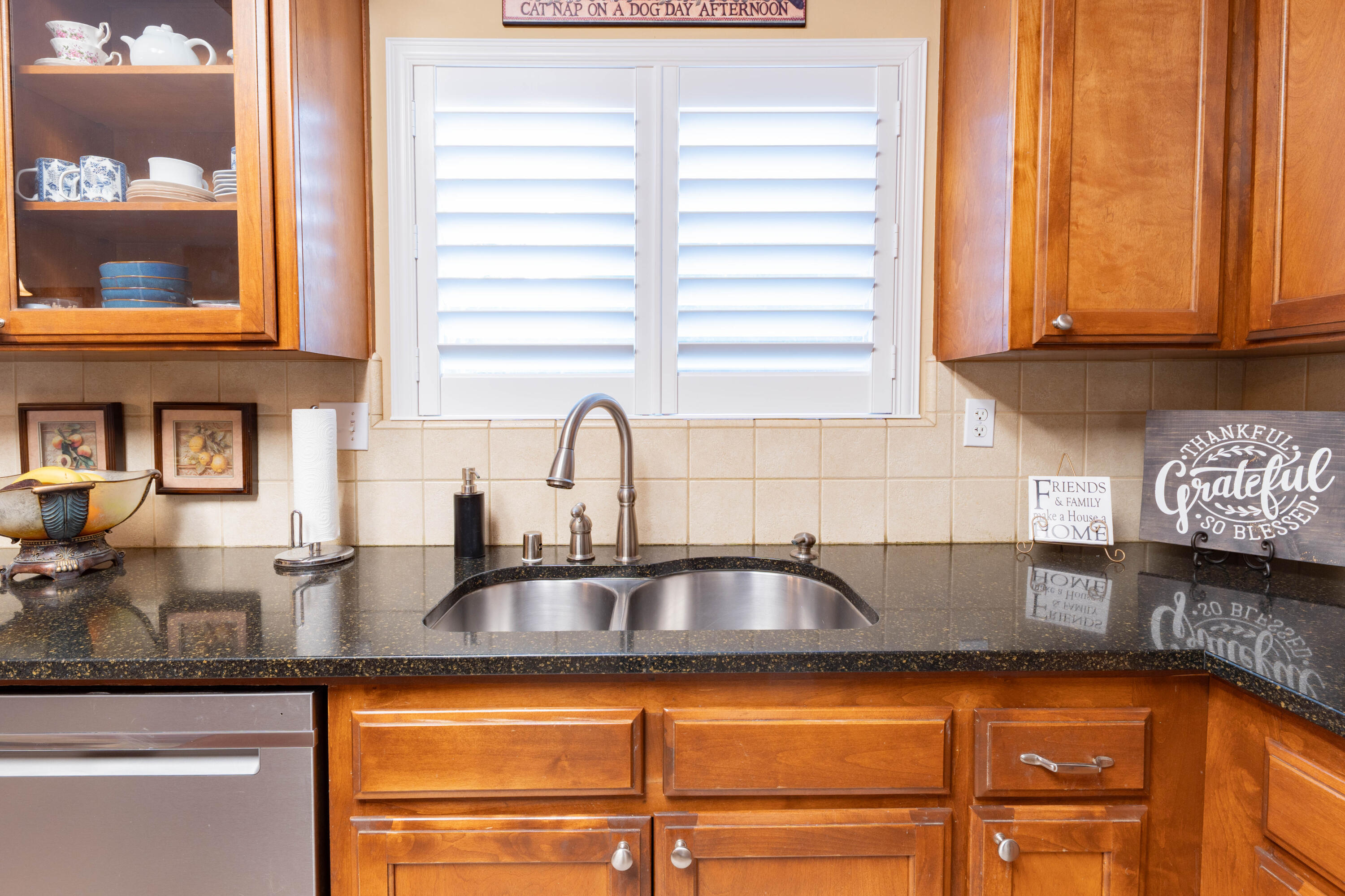 1405 Cortese St, Tulare, CA 93274