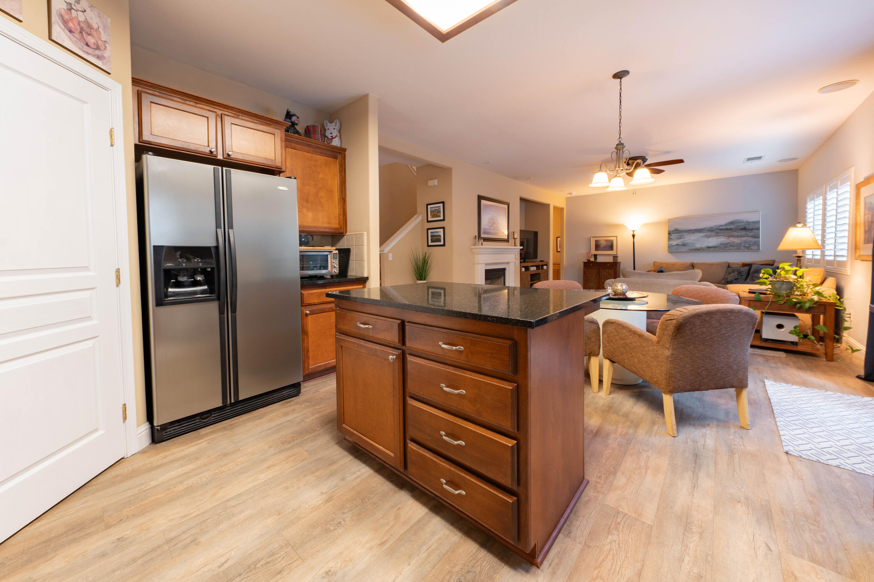 1405 Cortese St, Tulare, CA 93274