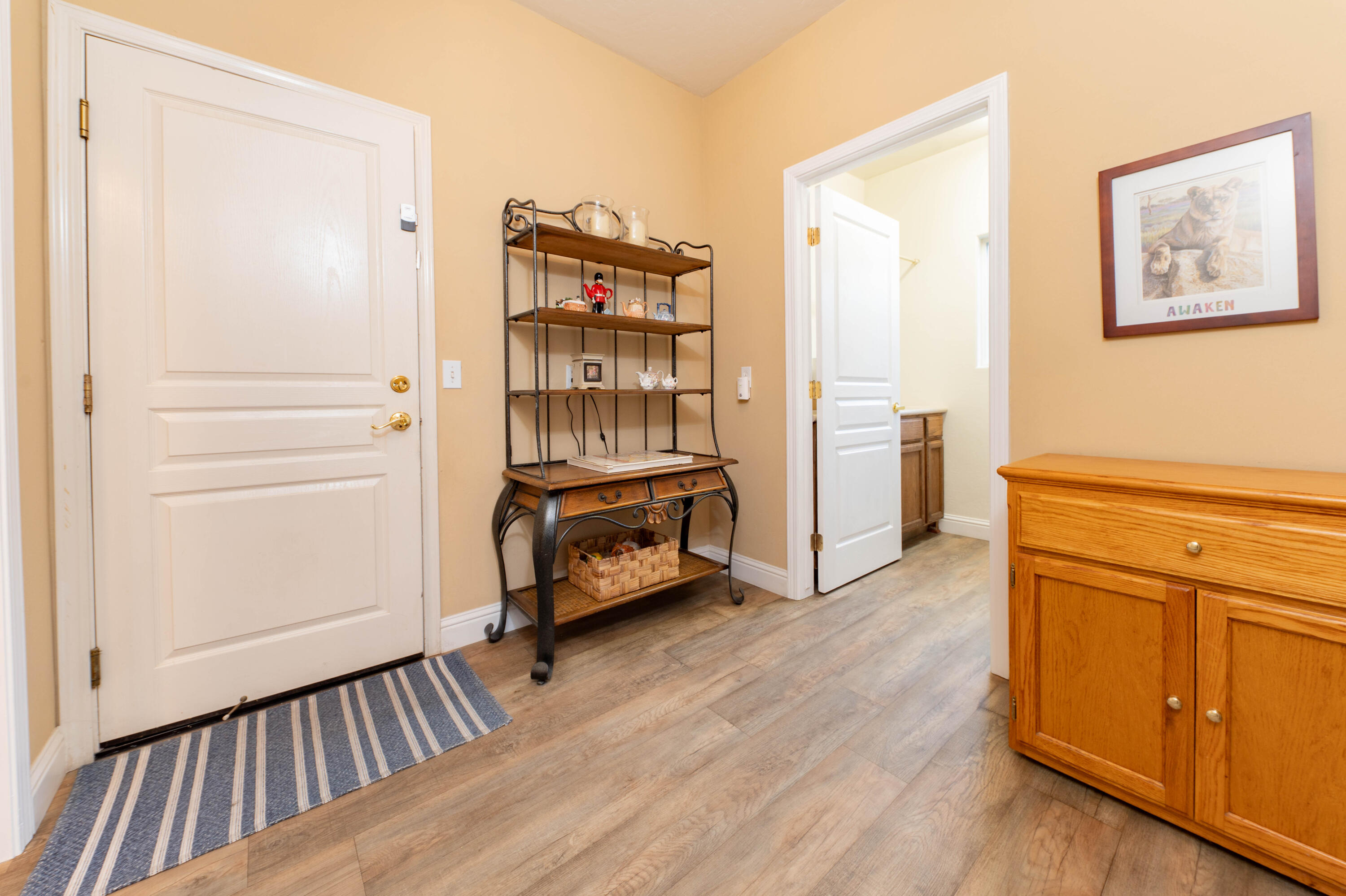 1405 Cortese St, Tulare, CA 93274