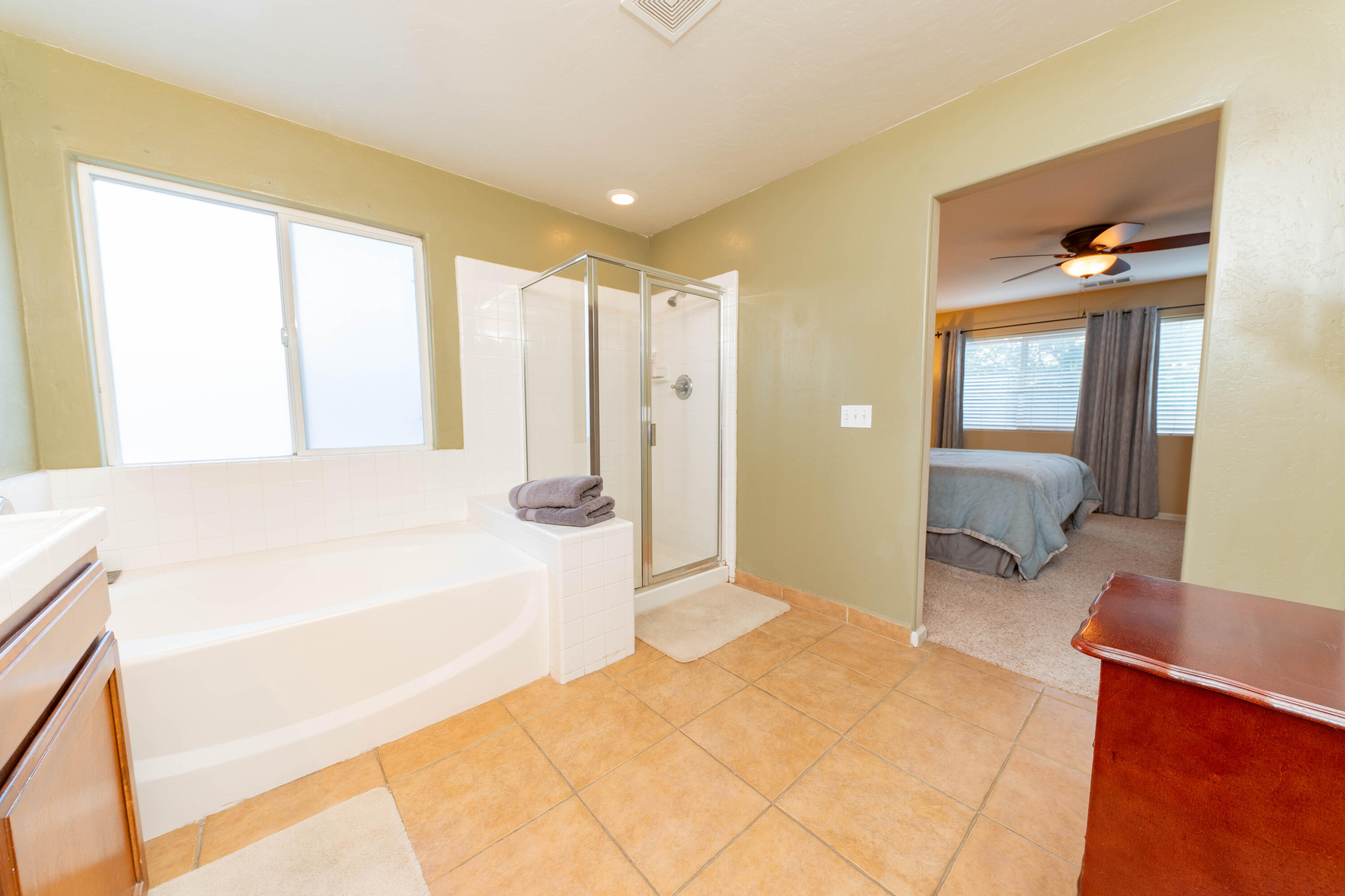 1405 Cortese St, Tulare, CA 93274