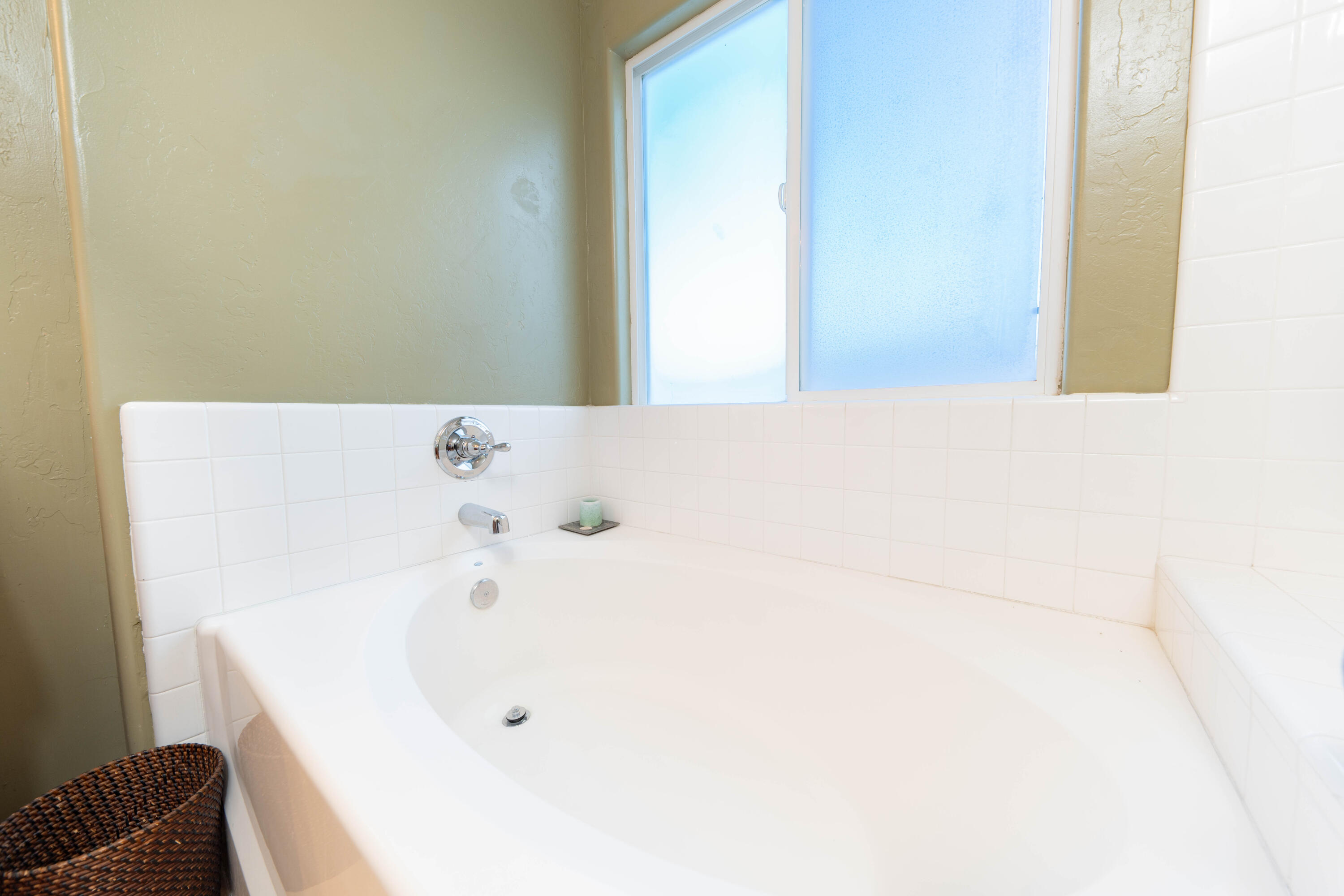 1405 Cortese St, Tulare, CA 93274