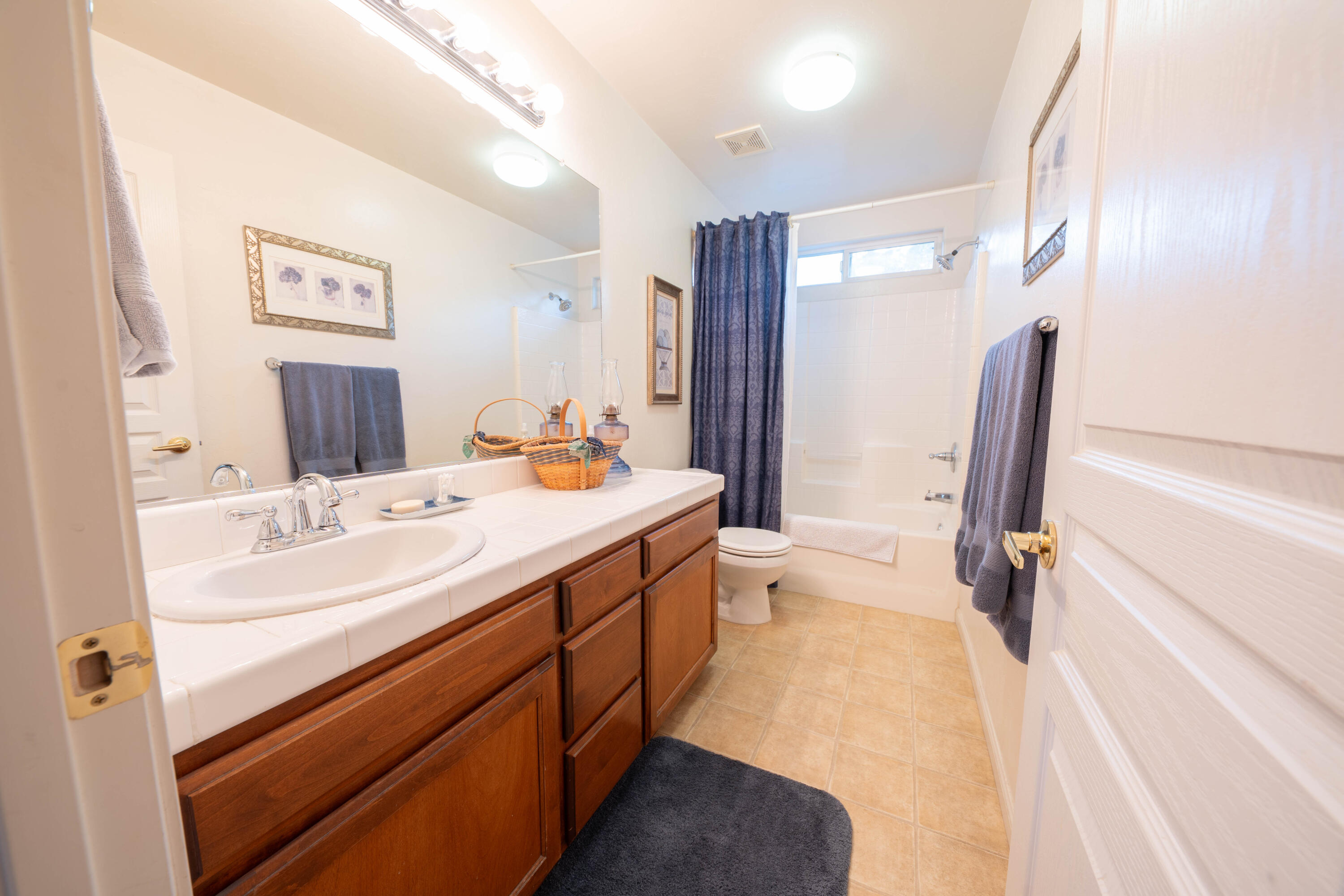 1405 Cortese St, Tulare, CA 93274