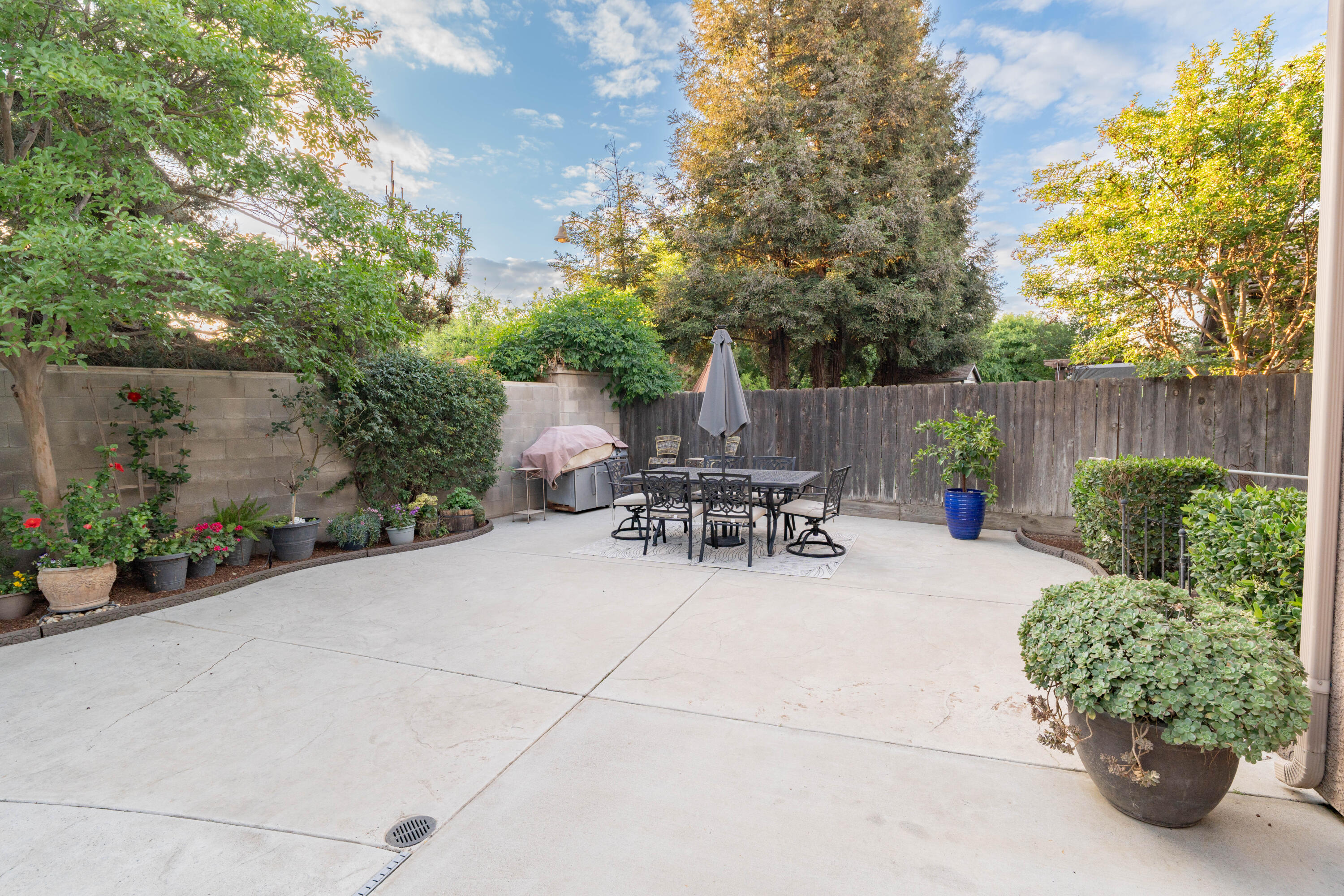 1405 Cortese St, Tulare, CA 93274