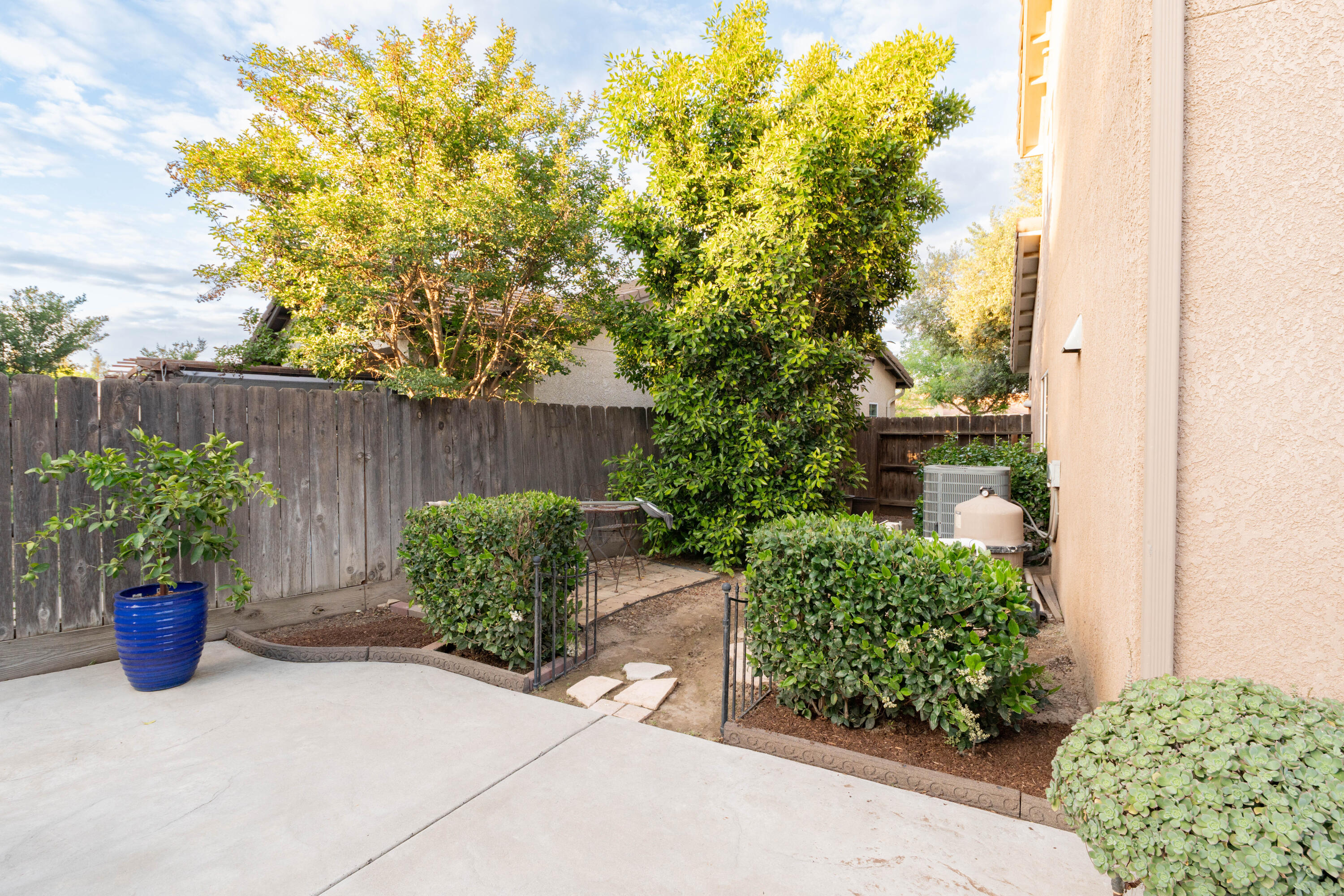 1405 Cortese St, Tulare, CA 93274