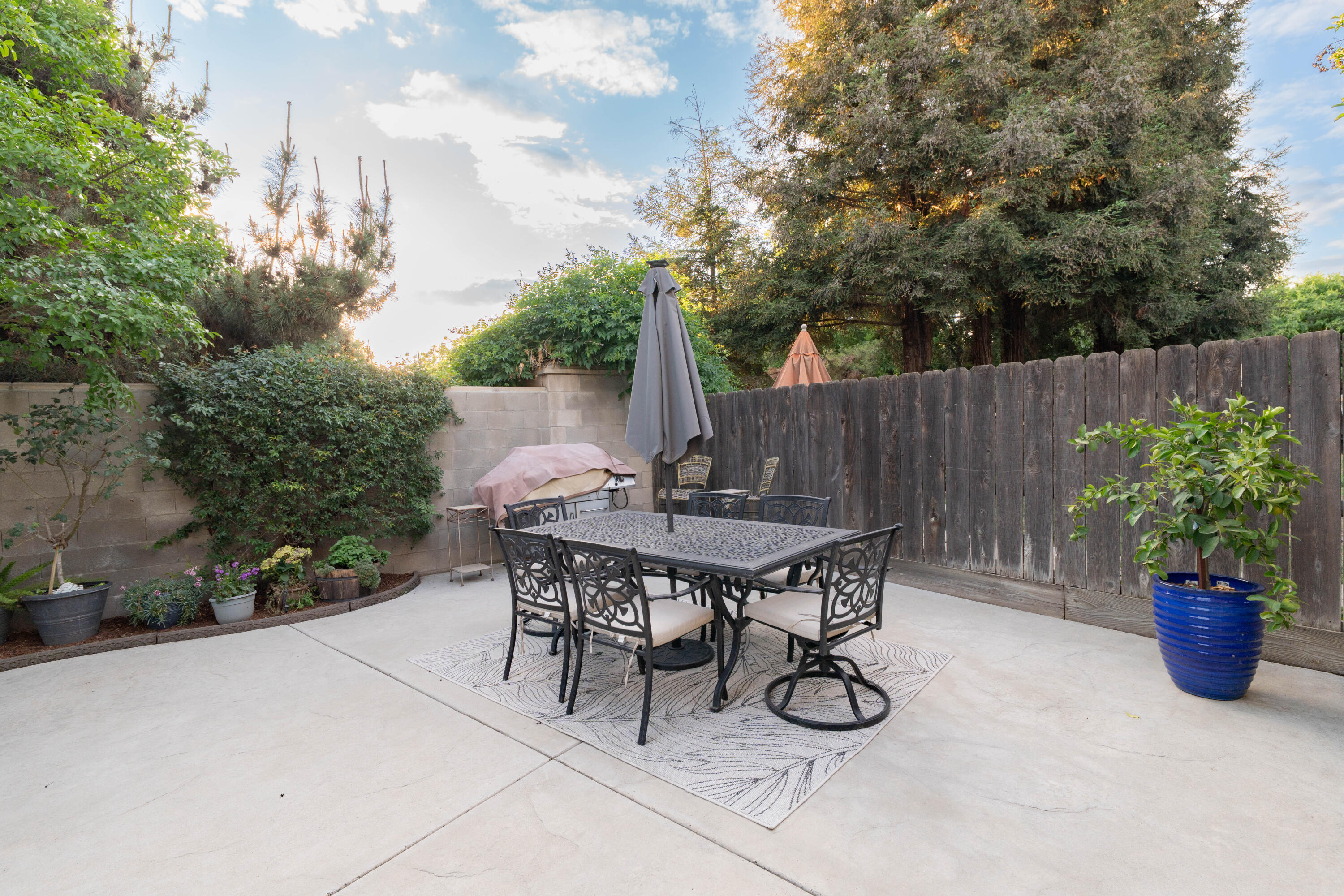 1405 Cortese St, Tulare, CA 93274