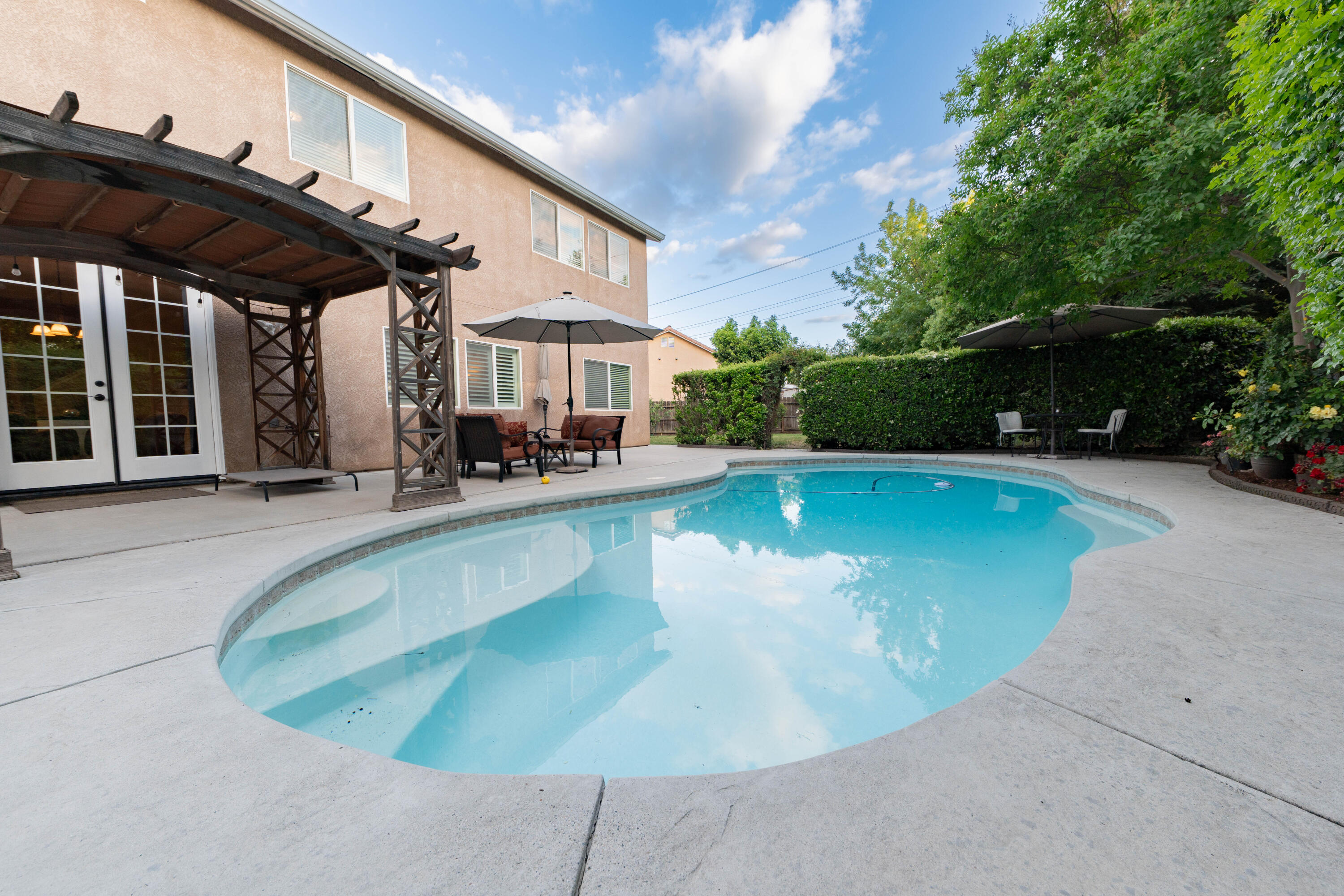 1405 Cortese St, Tulare, CA 93274