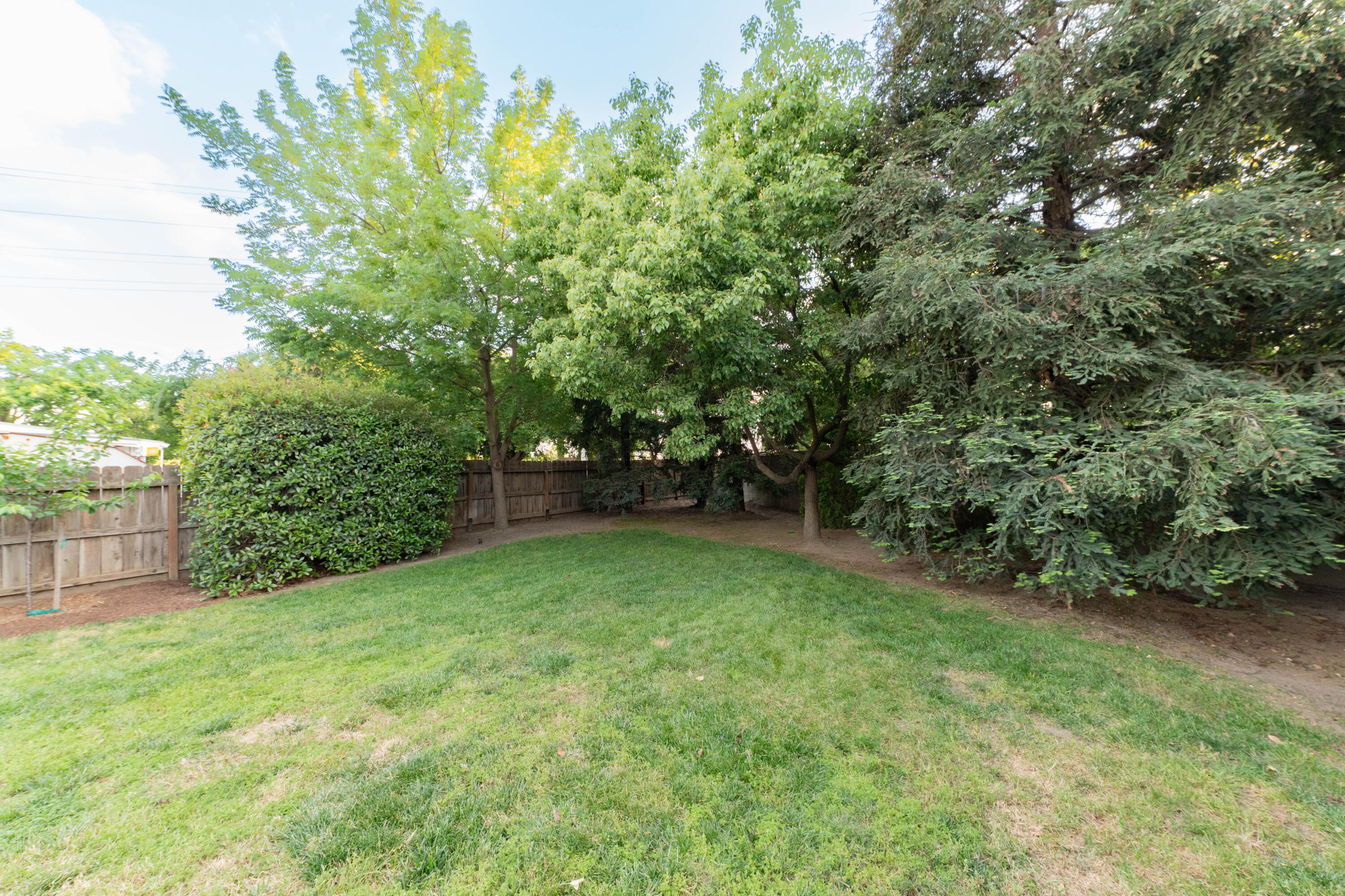 1405 Cortese St, Tulare, CA 93274