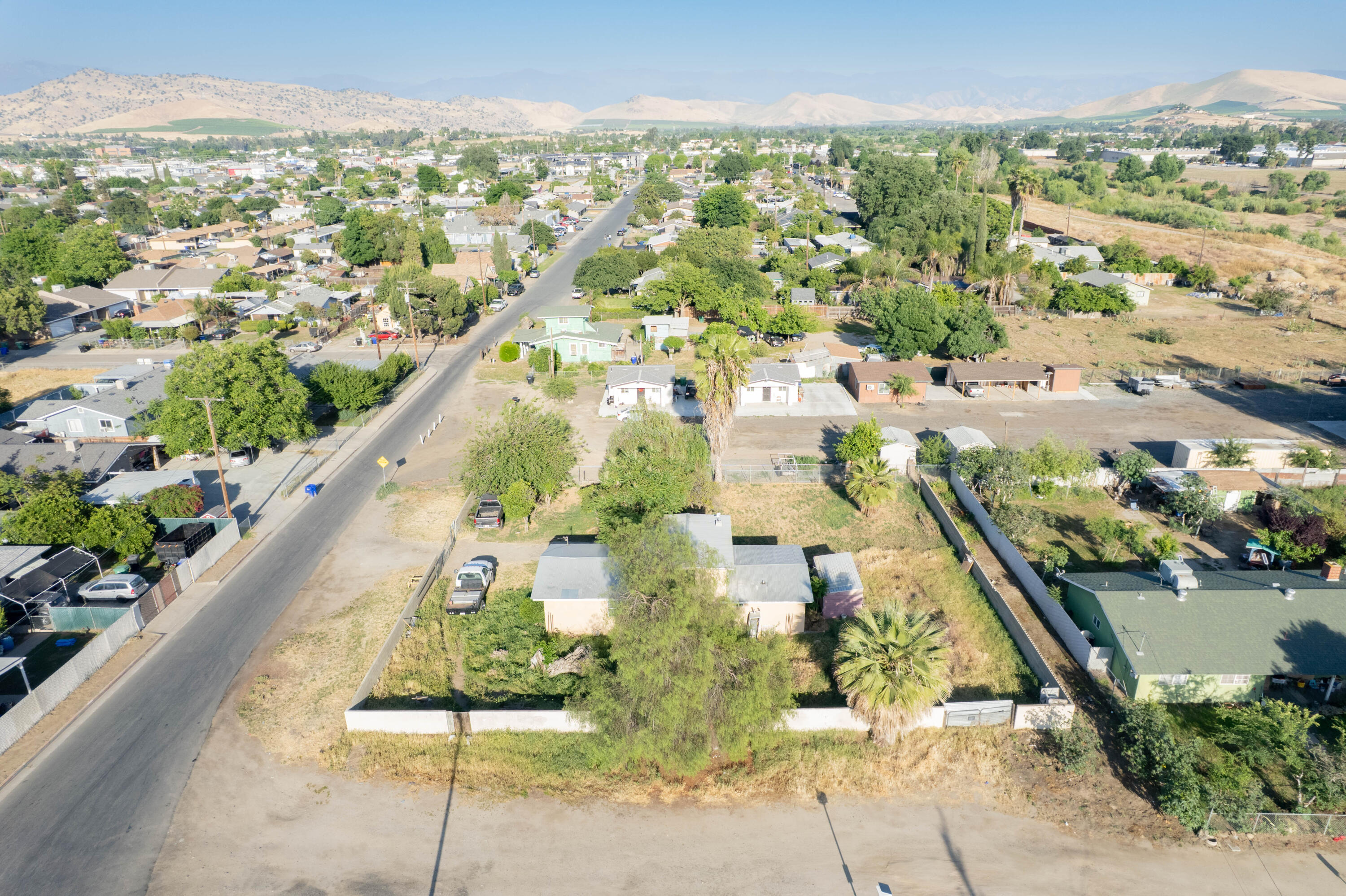 383 E Date Ave, Porterville, CA 93257