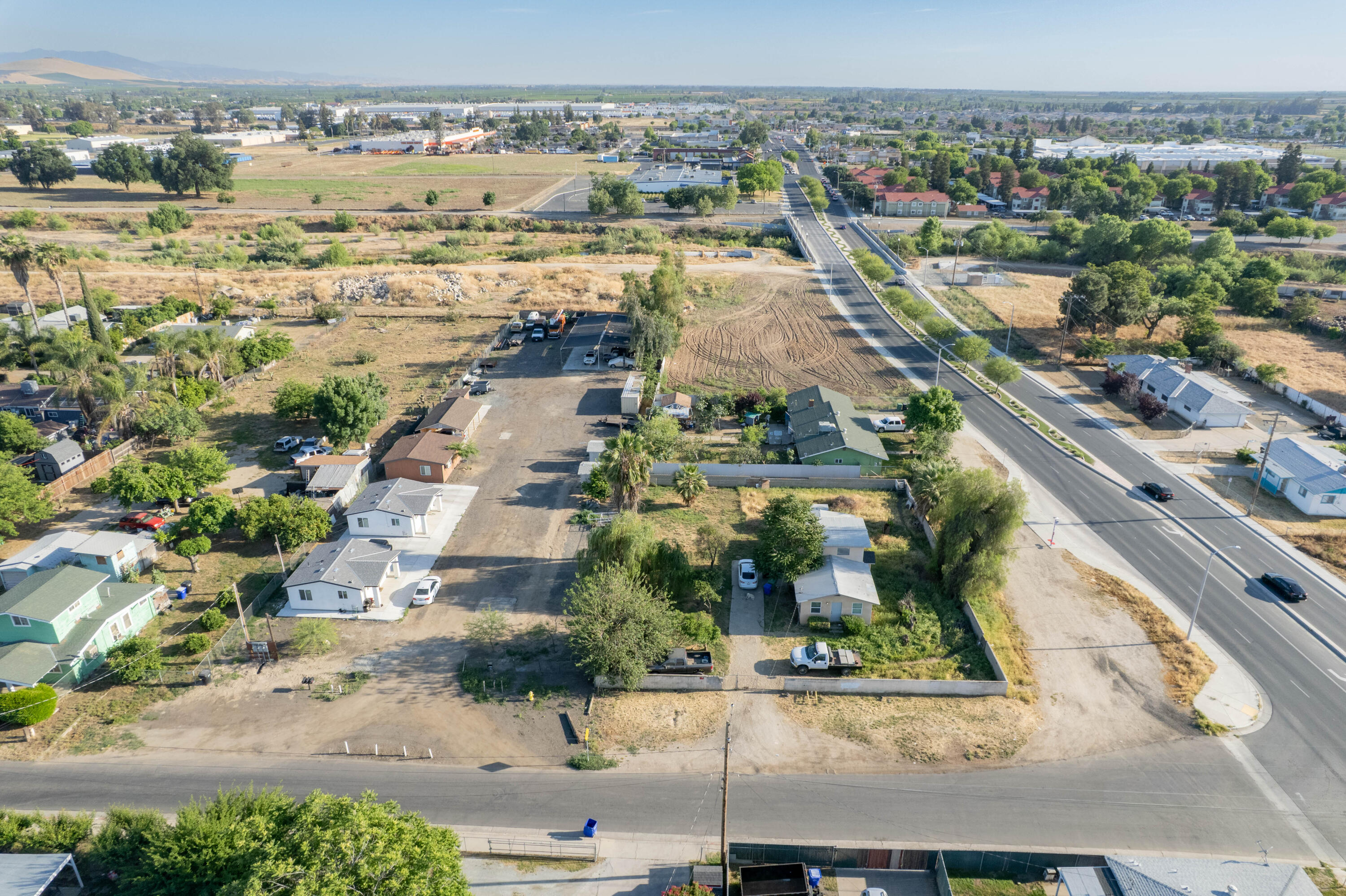 383 E Date Ave, Porterville, CA 93257
