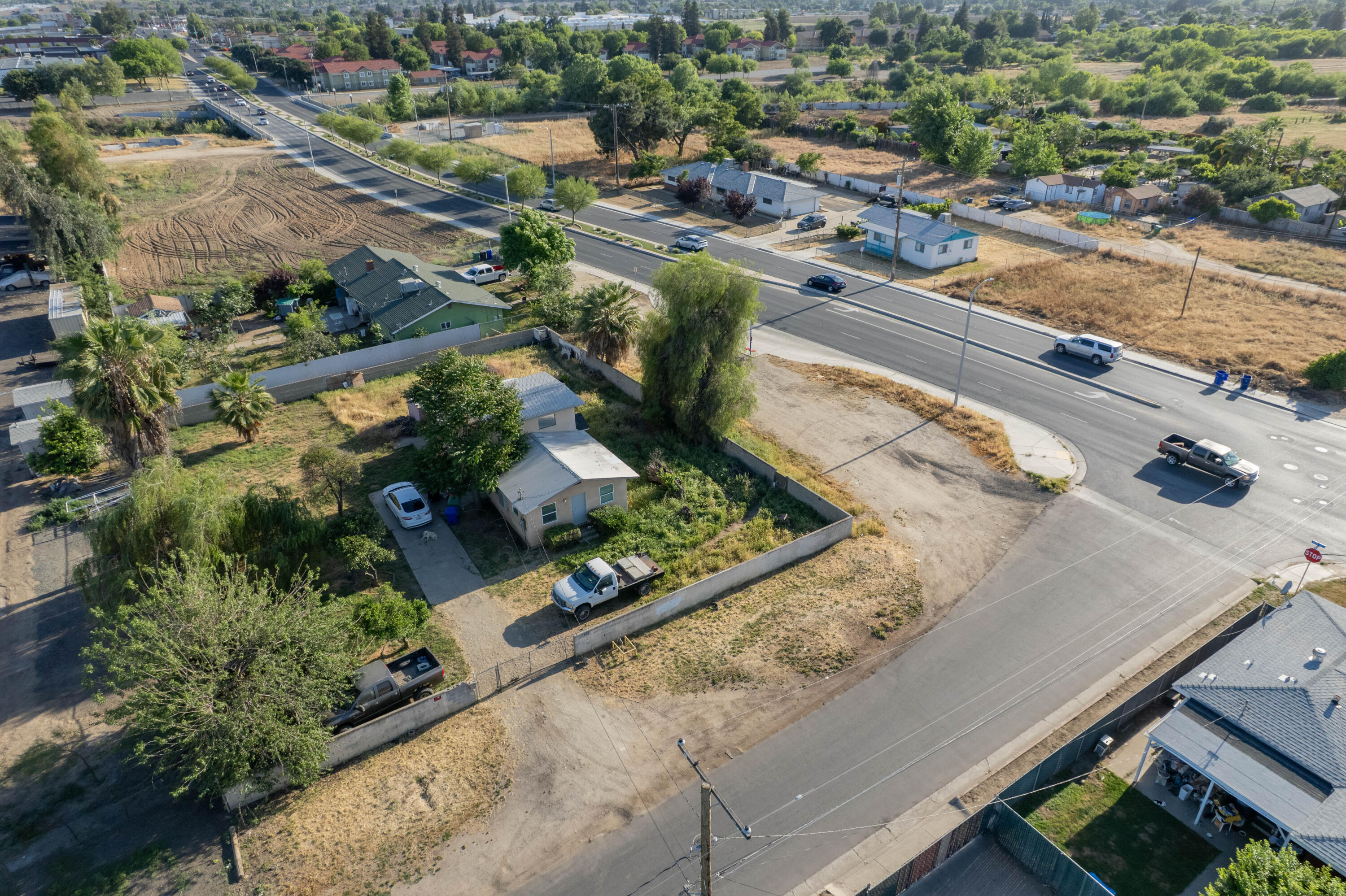 383 E Date Ave, Porterville, CA 93257