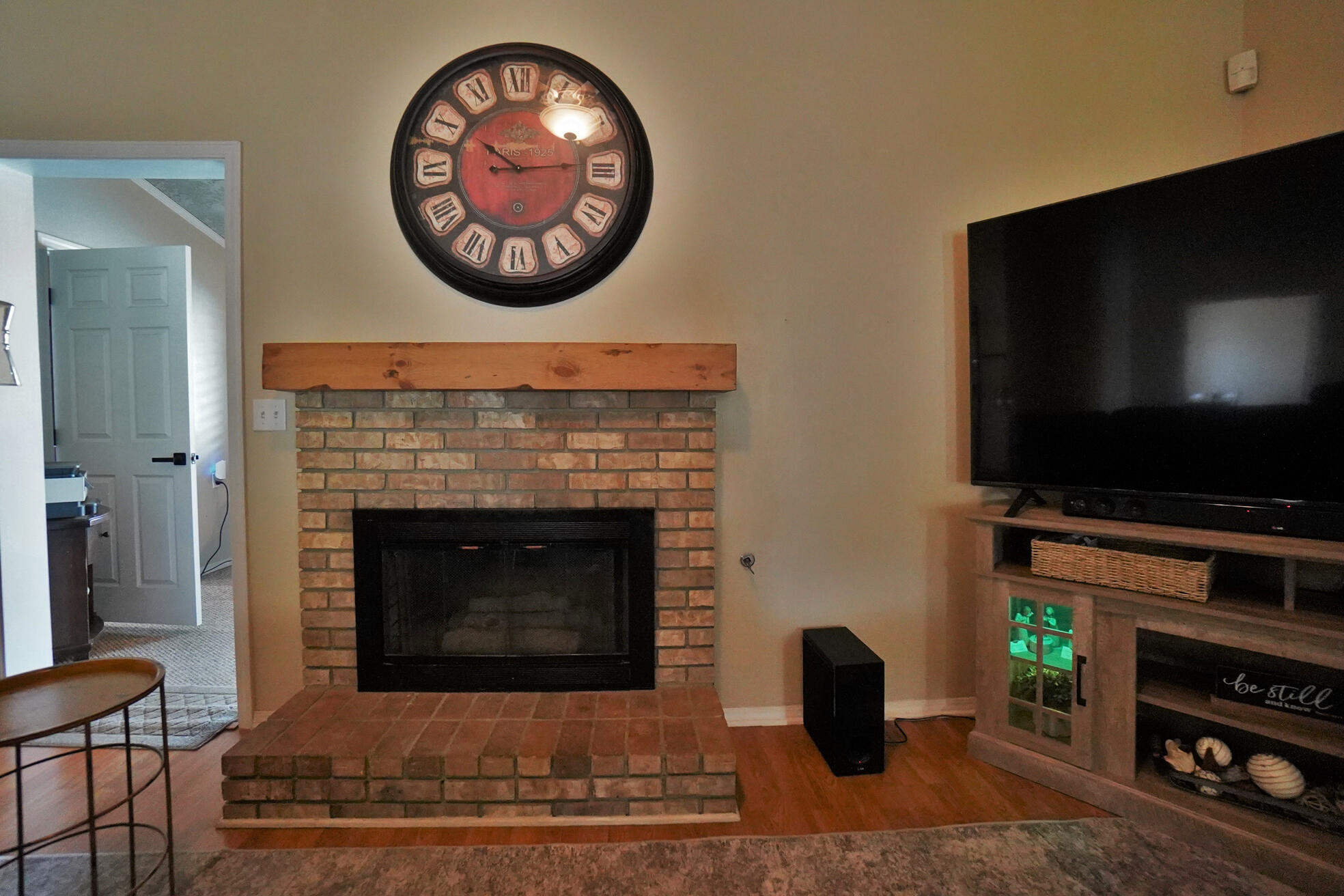 335 Kenwood Dr, Lemoore, CA 93245