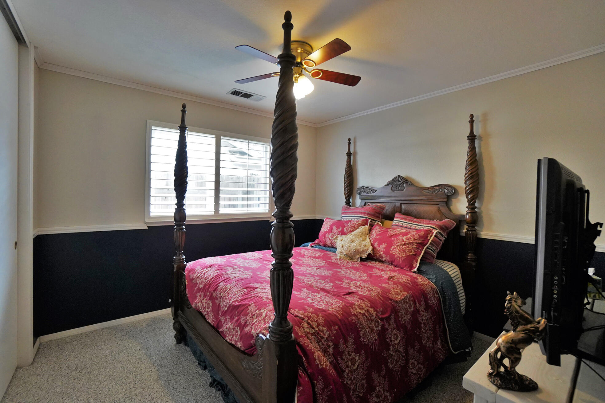 335 Kenwood Dr, Lemoore, CA 93245