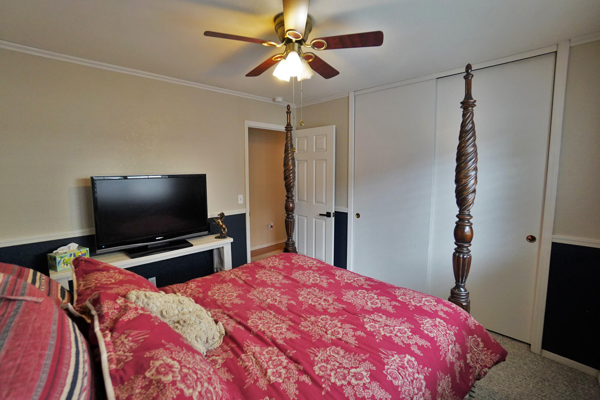 335 Kenwood Dr, Lemoore, CA 93245