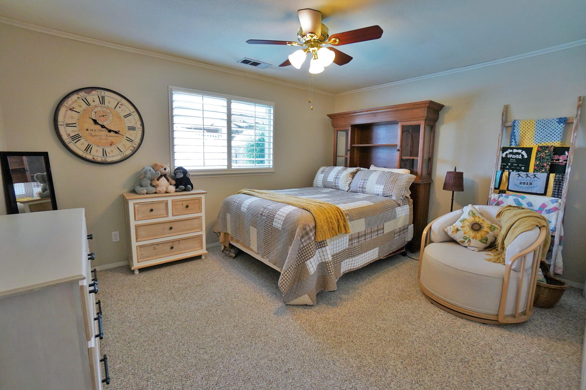 335 Kenwood Dr, Lemoore, CA 93245