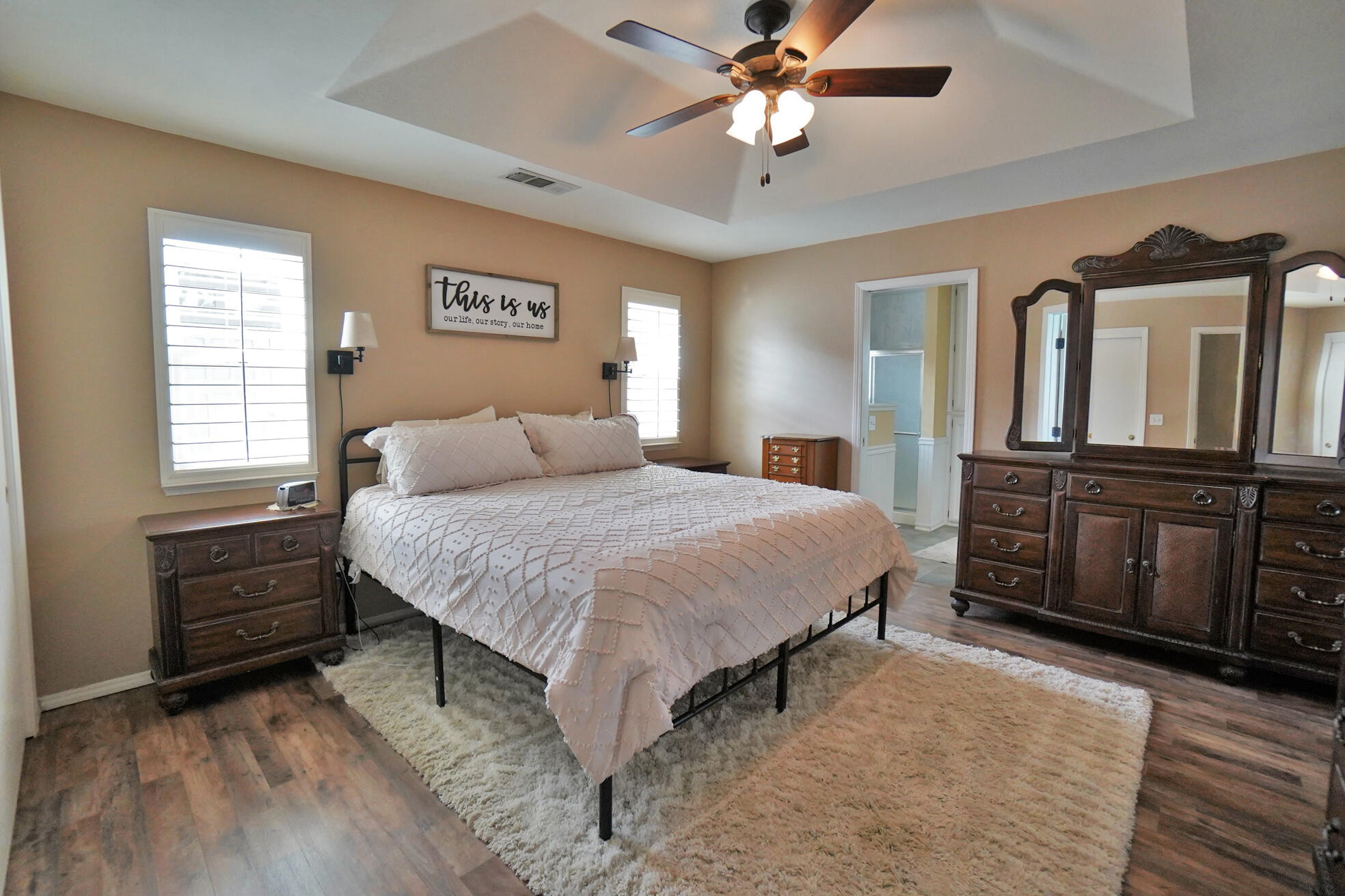 335 Kenwood Dr, Lemoore, CA 93245