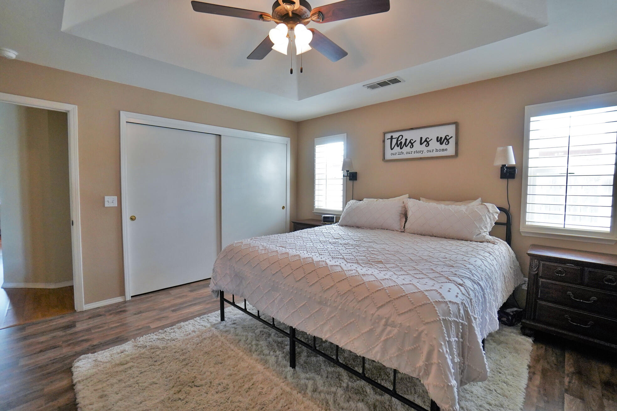 335 Kenwood Dr, Lemoore, CA 93245