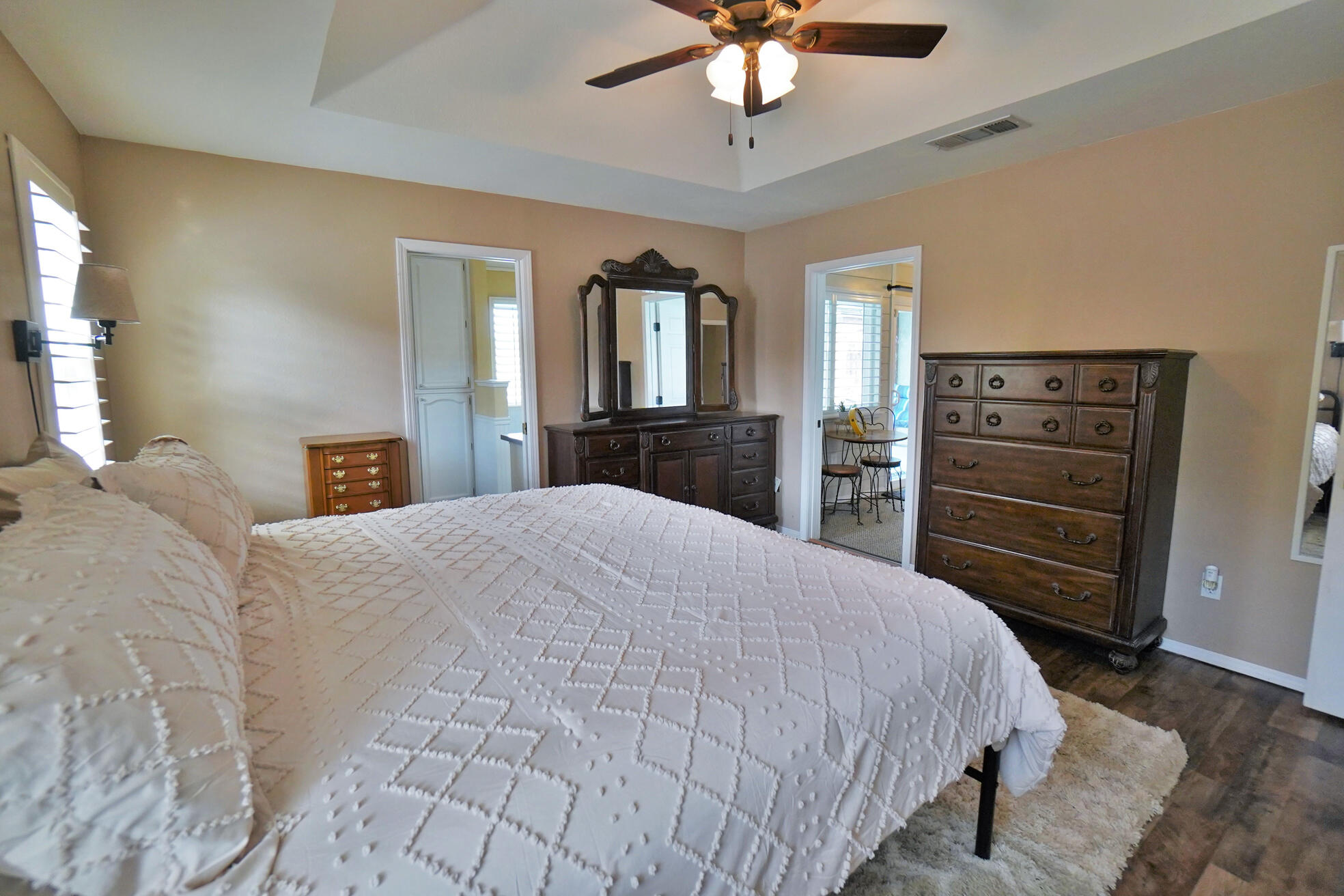 335 Kenwood Dr, Lemoore, CA 93245