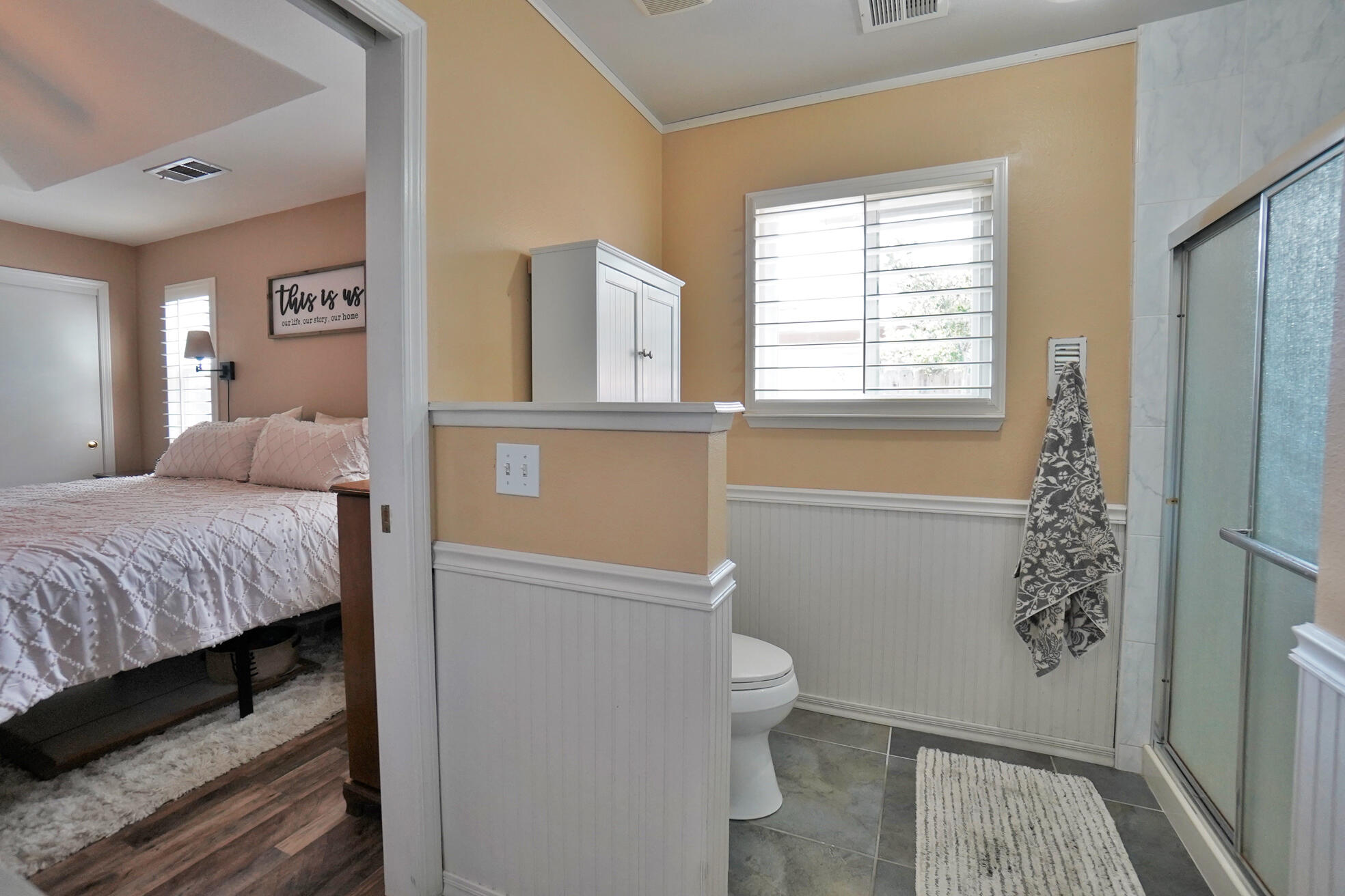 335 Kenwood Dr, Lemoore, CA 93245