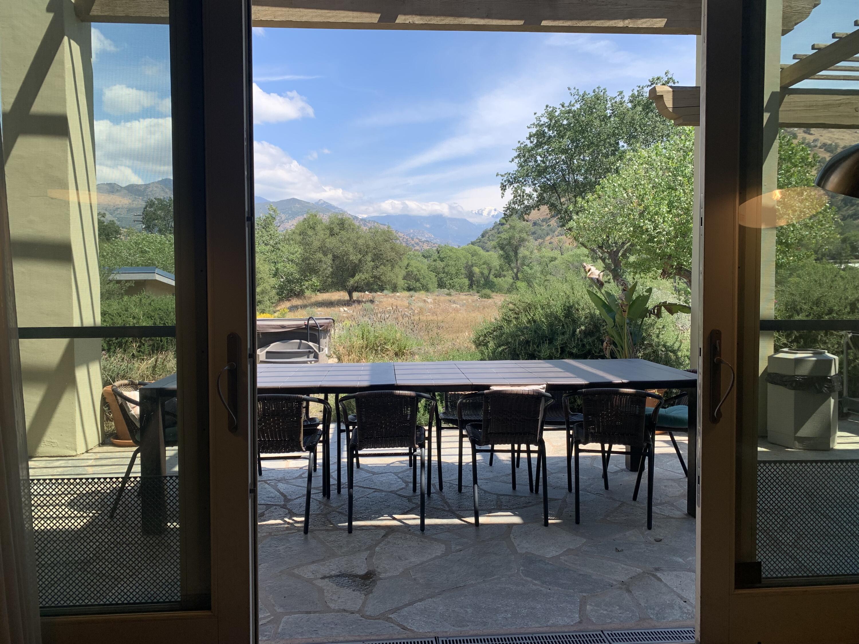 42000 N Fork Dr, Three Rivers, CA 93271