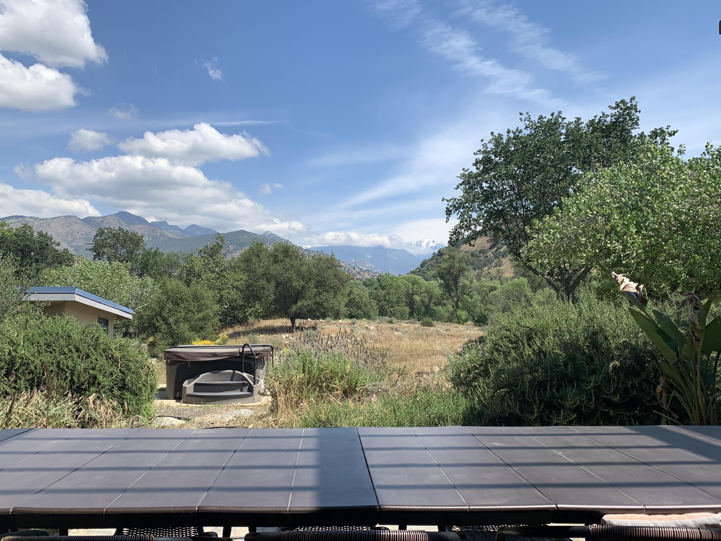 42000 N Fork Dr, Three Rivers, CA 93271