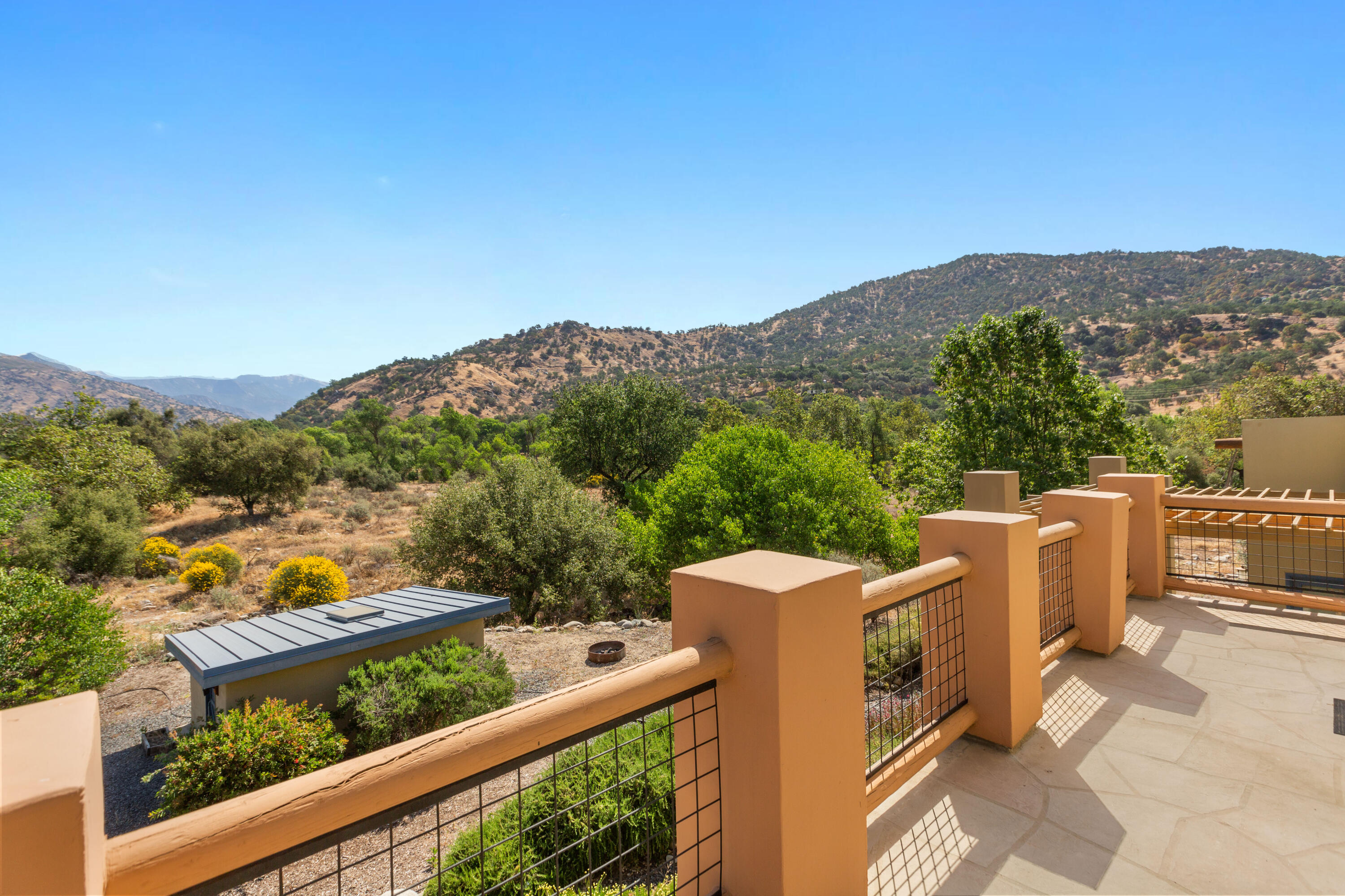 42000 N Fork Dr, Three Rivers, CA 93271