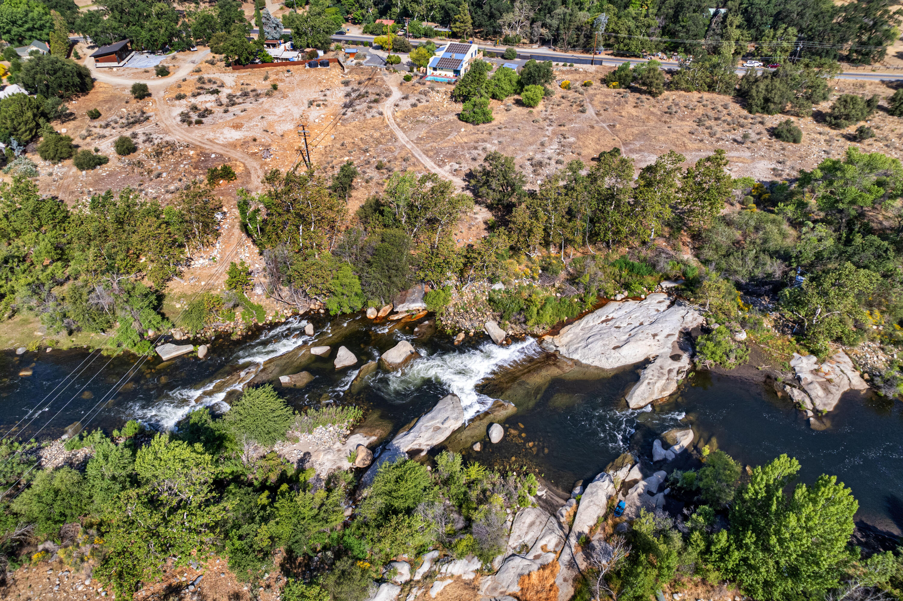 42000 N Fork Dr, Three Rivers, CA 93271