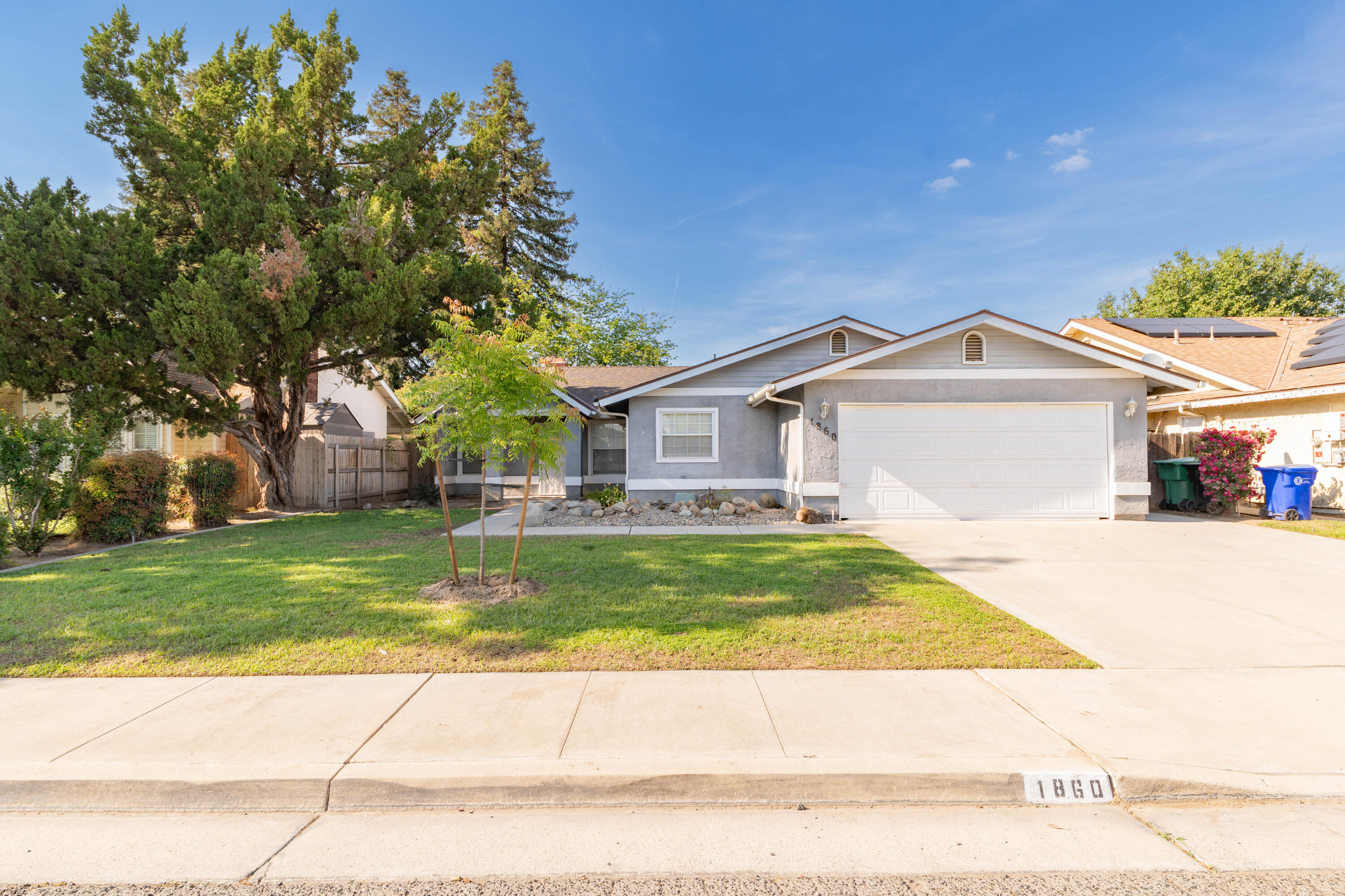 1860 W Fairhaven Ave, Porterville, CA 93257