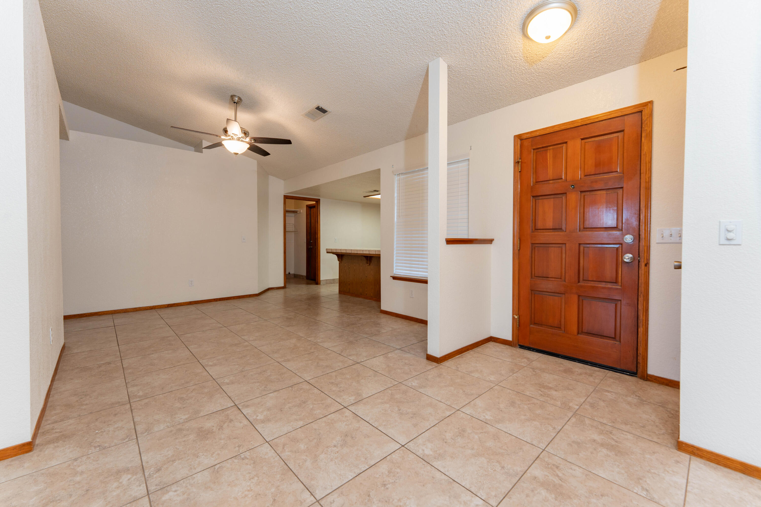 1860 W Fairhaven Ave, Porterville, CA 93257