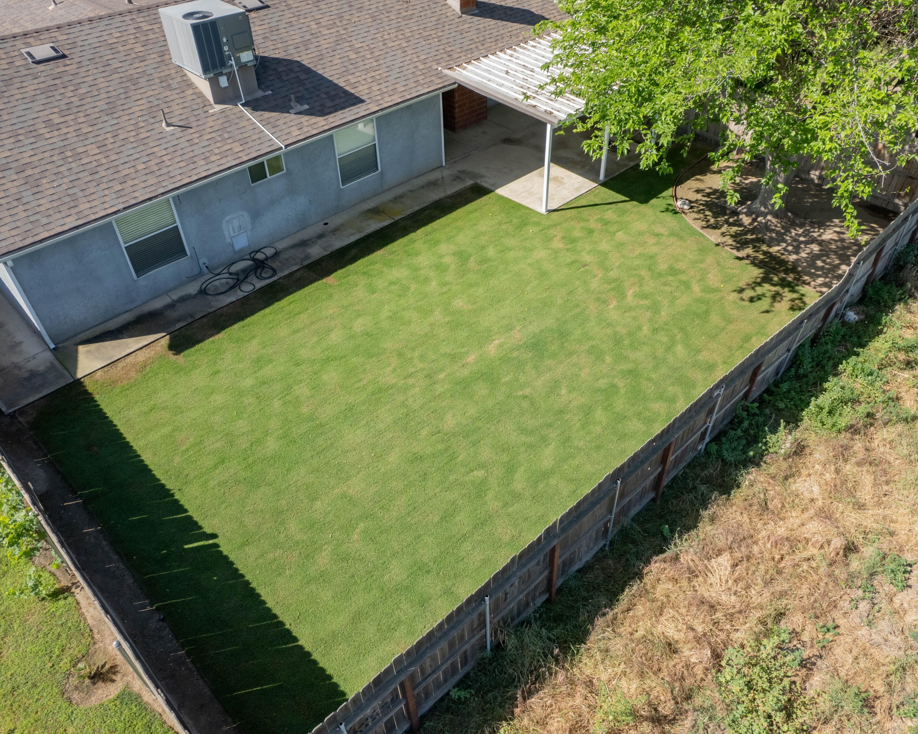 1860 W Fairhaven Ave, Porterville, CA 93257