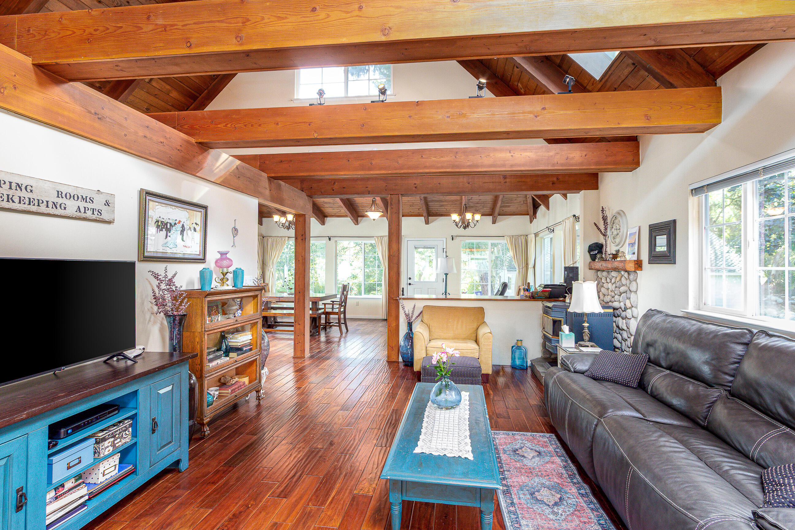 42695 42695 Sierra Drive, Three Rivers, CA 93271