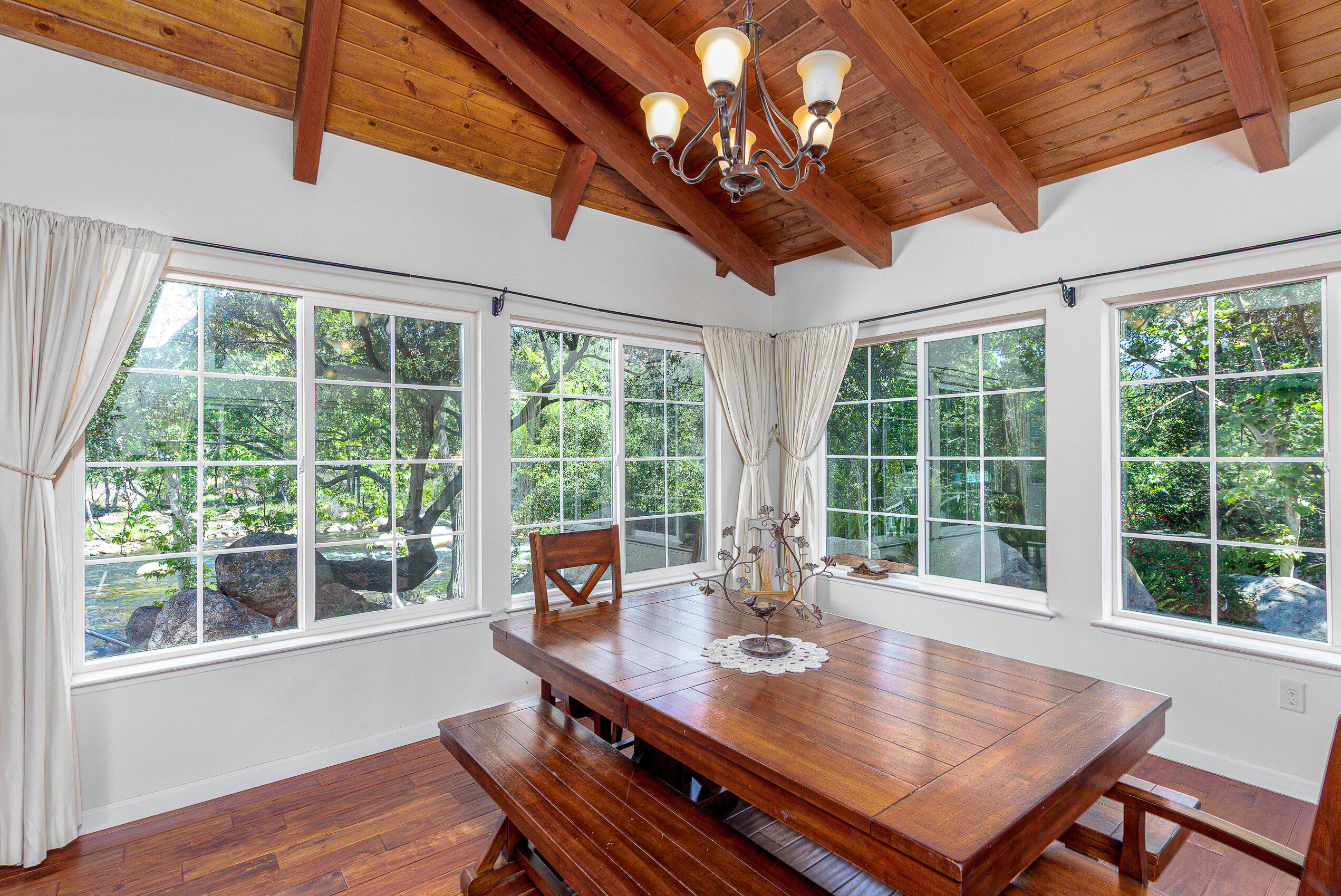 42695 42695 Sierra Drive, Three Rivers, CA 93271