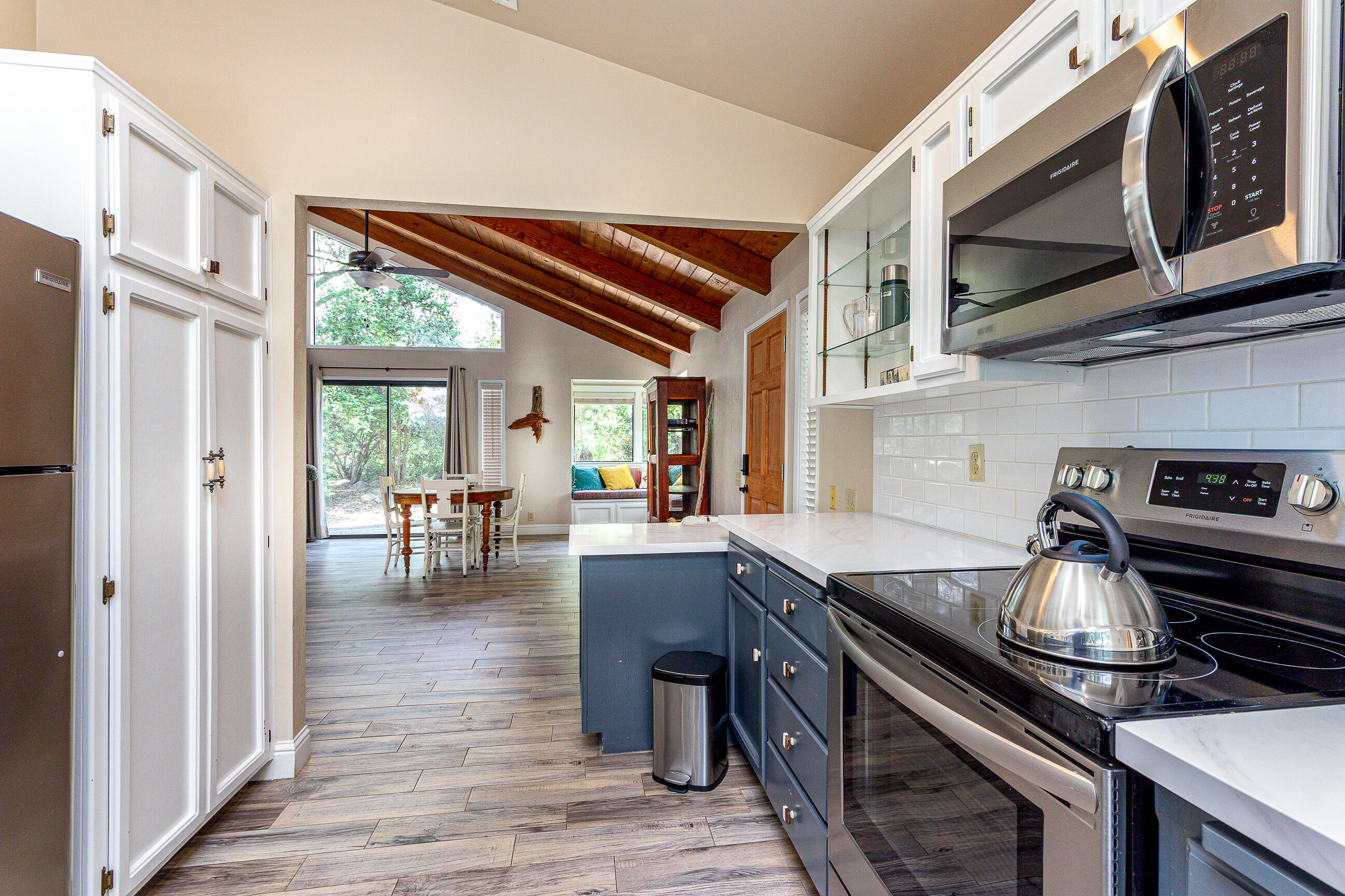 42695 42695 Sierra Drive, Three Rivers, CA 93271