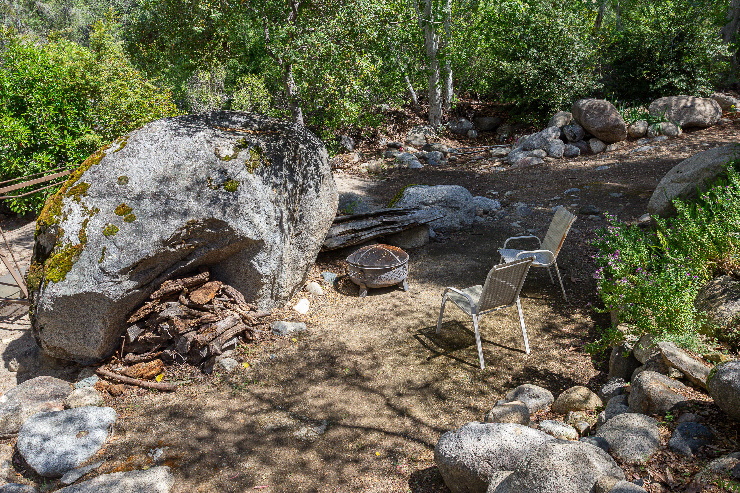 42695 42695 Sierra Drive, Three Rivers, CA 93271