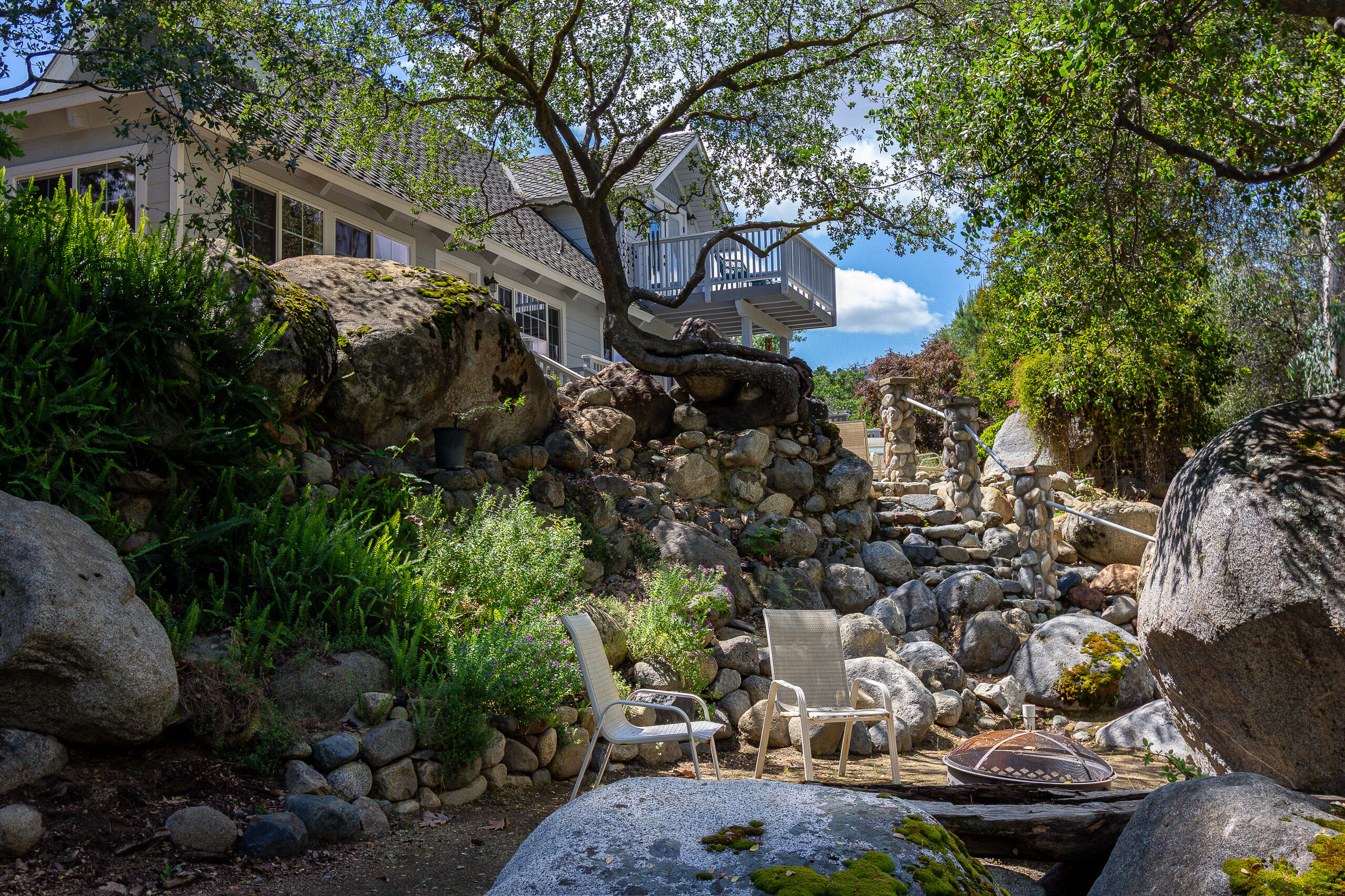 42695 42695 Sierra Drive, Three Rivers, CA 93271