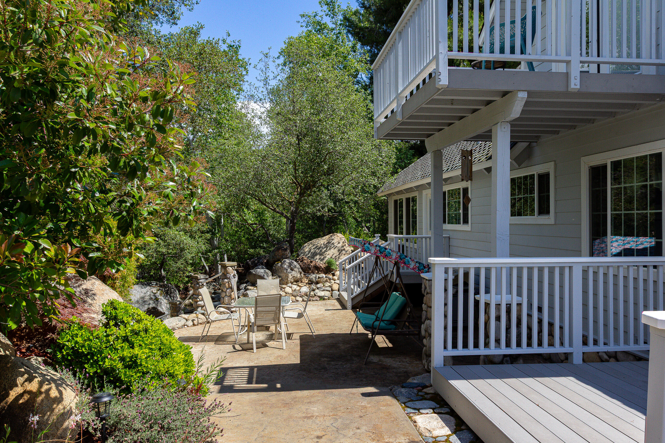 42695 42695 Sierra Drive, Three Rivers, CA 93271