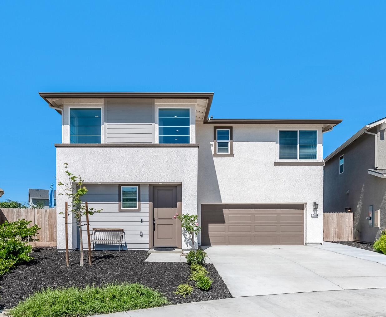 3049 N Dudley St, Visalia, CA 93291