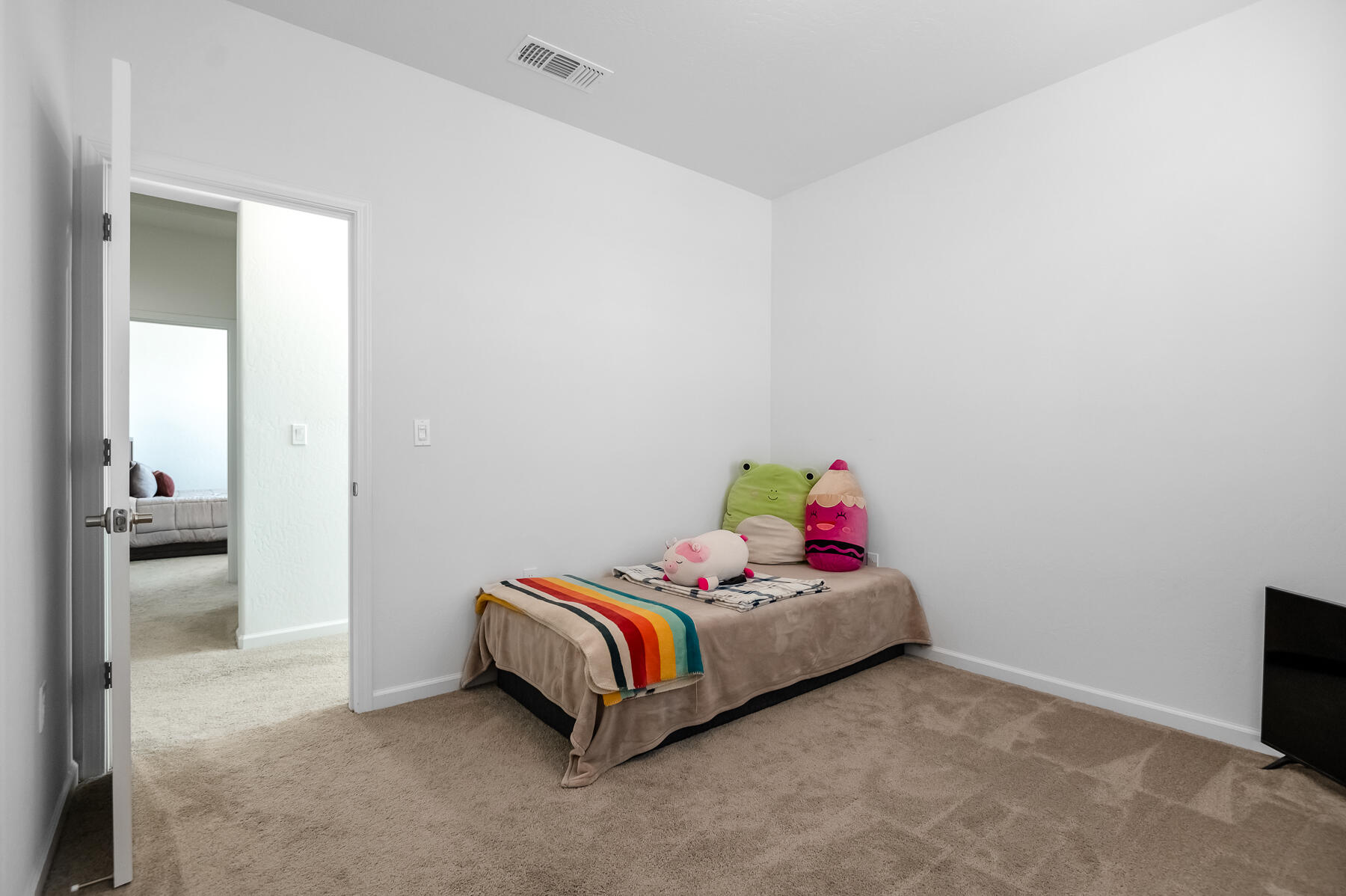 3049 N Dudley St, Visalia, CA 93291